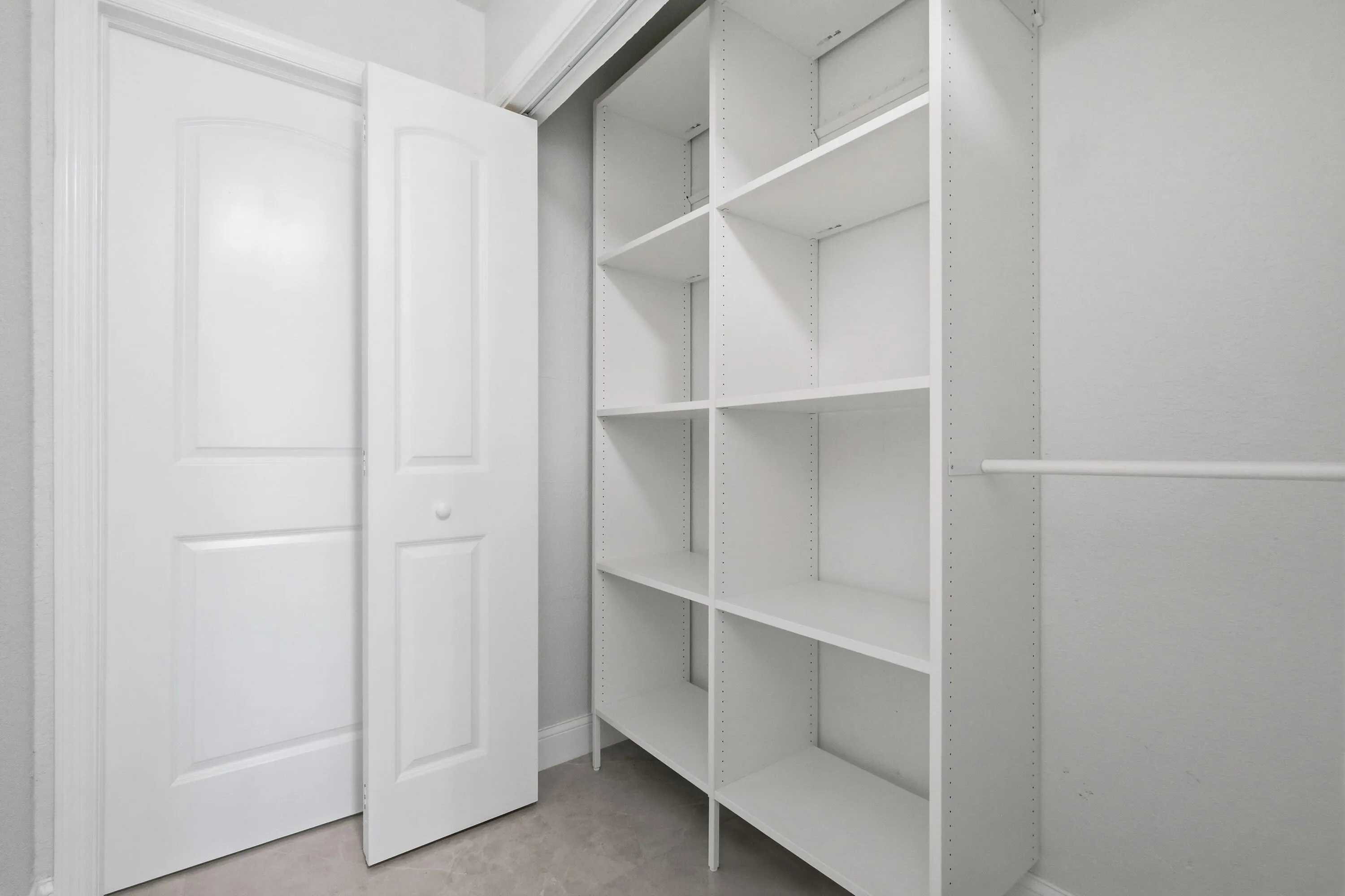 22390 SW 66th Ave-31