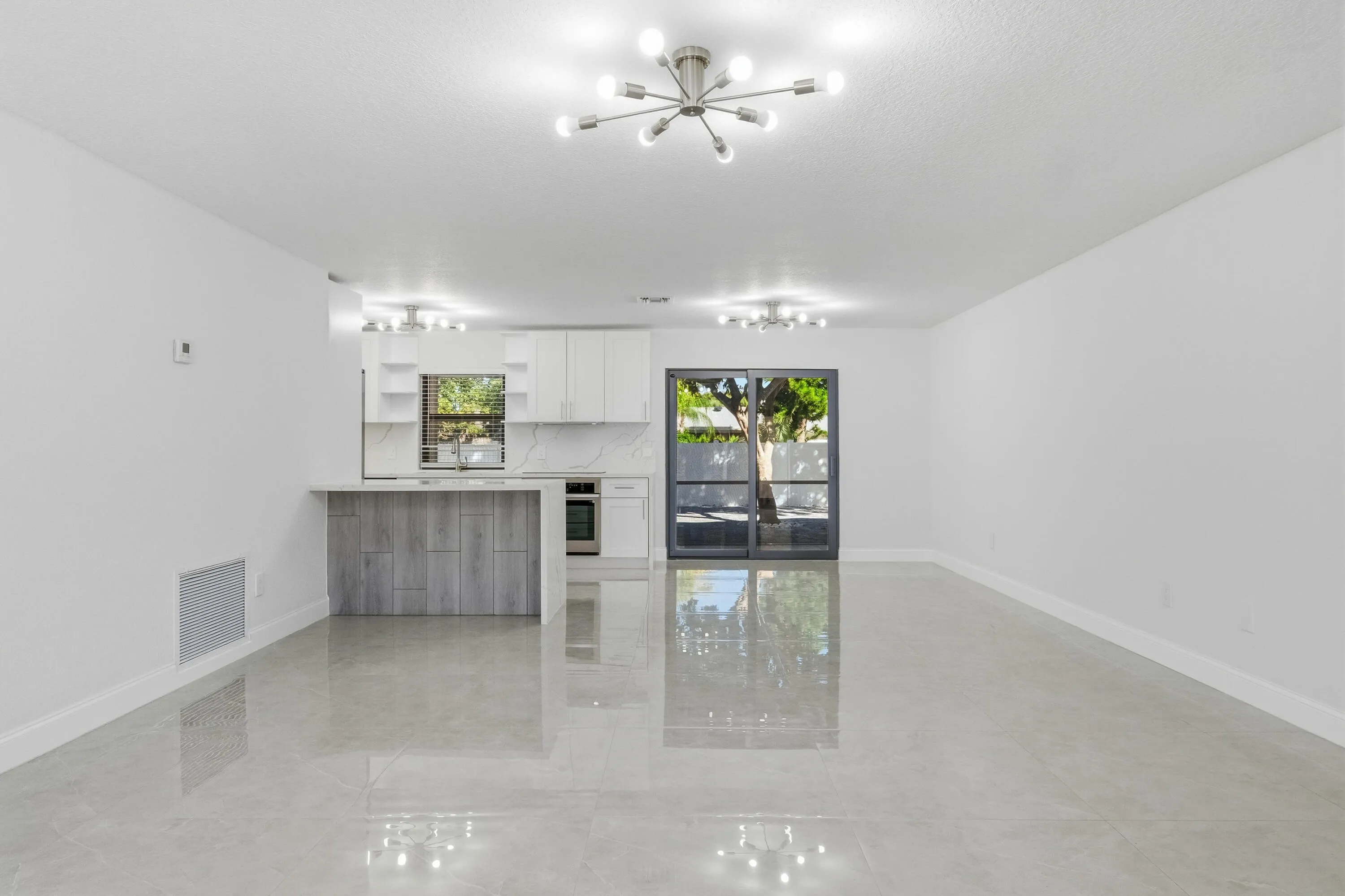 22390 SW 66th Ave-12
