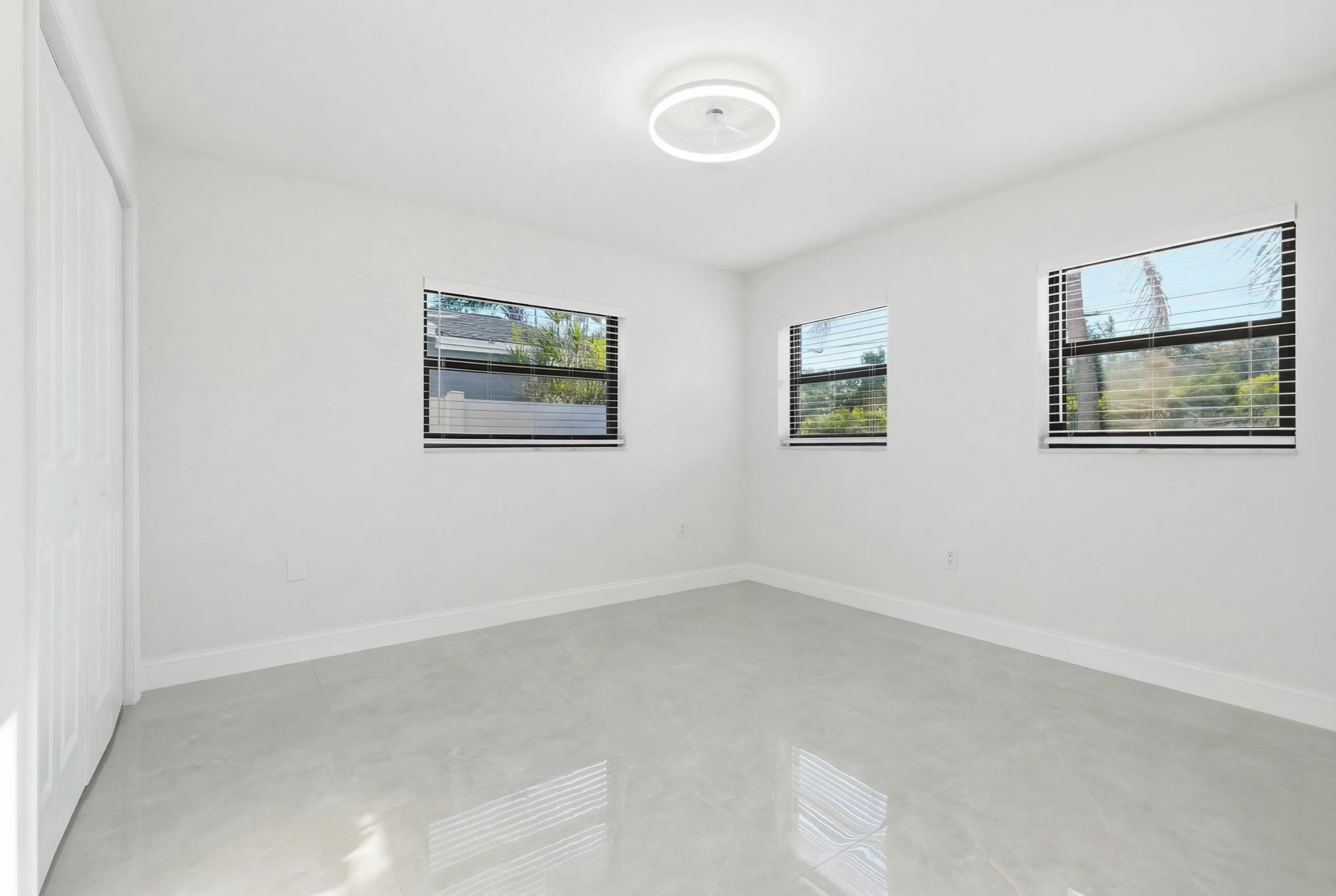 22390 SW 66th Ave-41