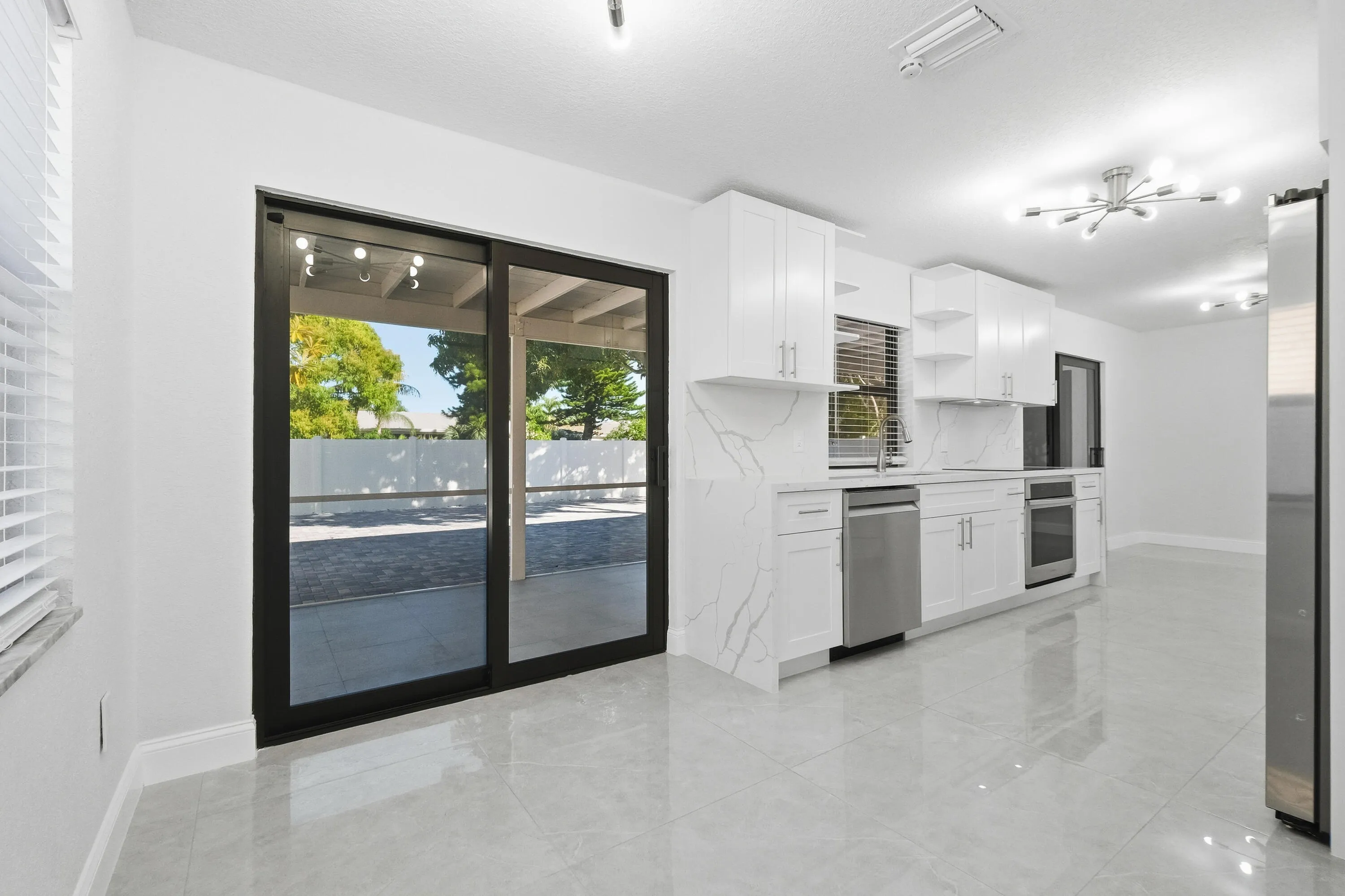 22390 SW 66th Ave-28