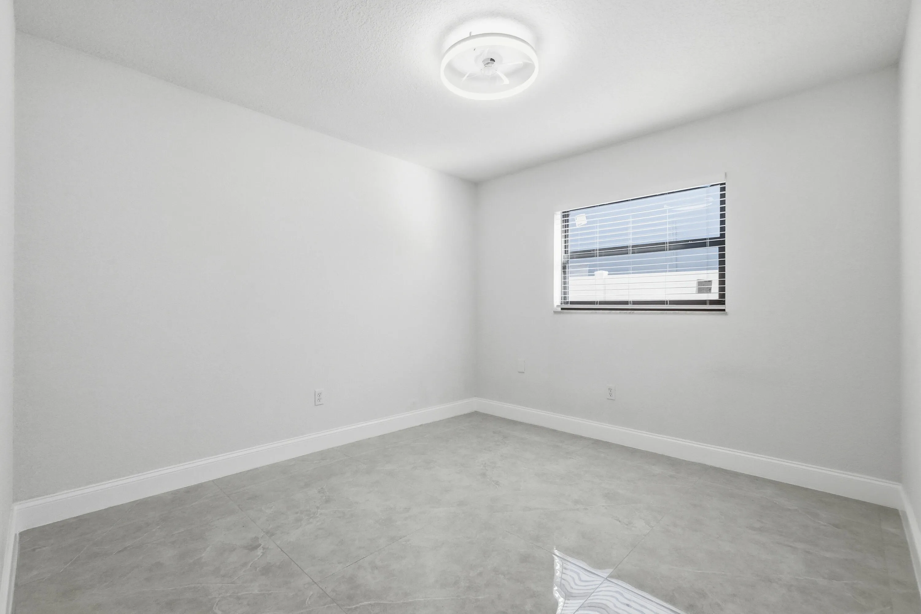 22390 SW 66th Ave-34
