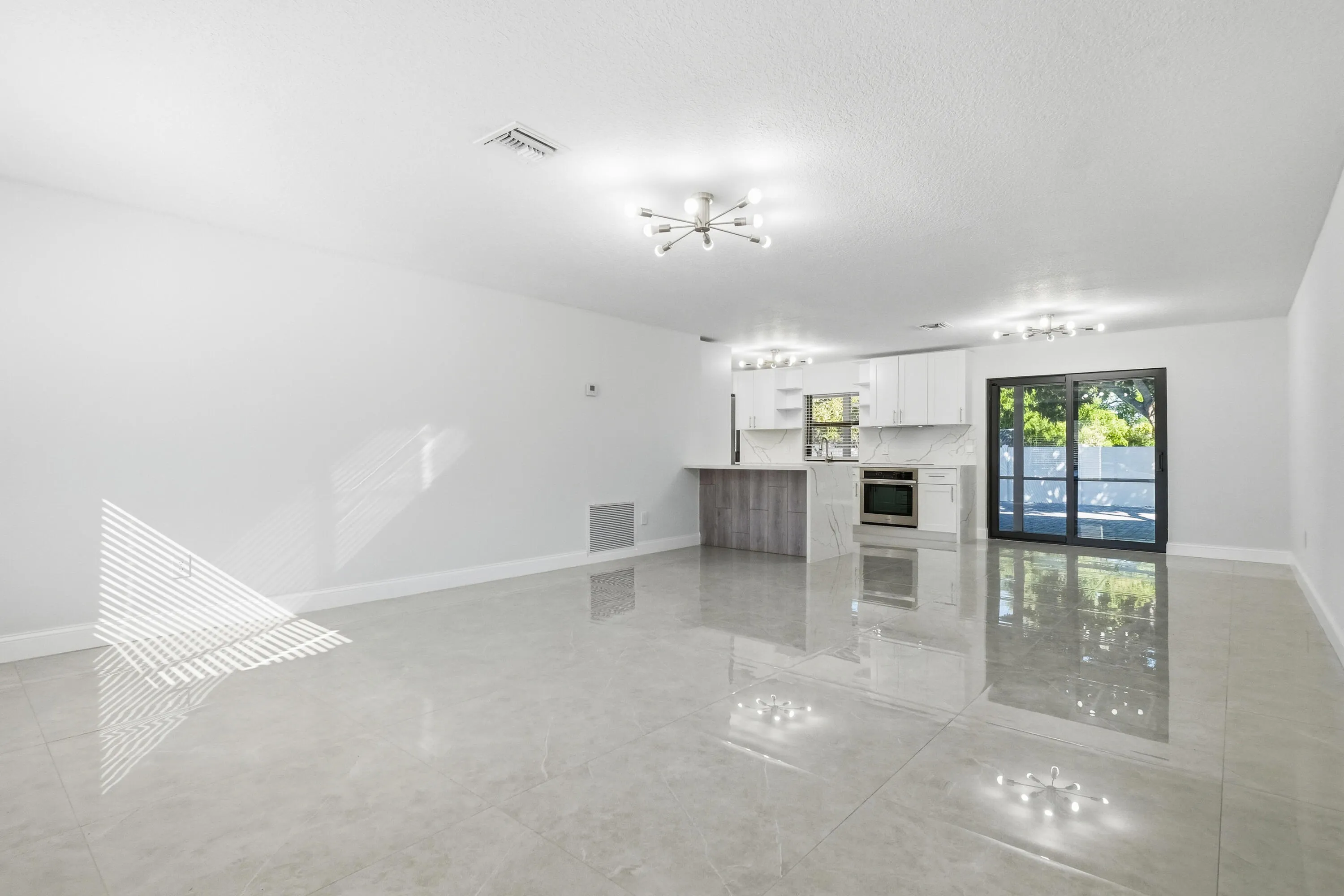 22390 SW 66th Ave-11
