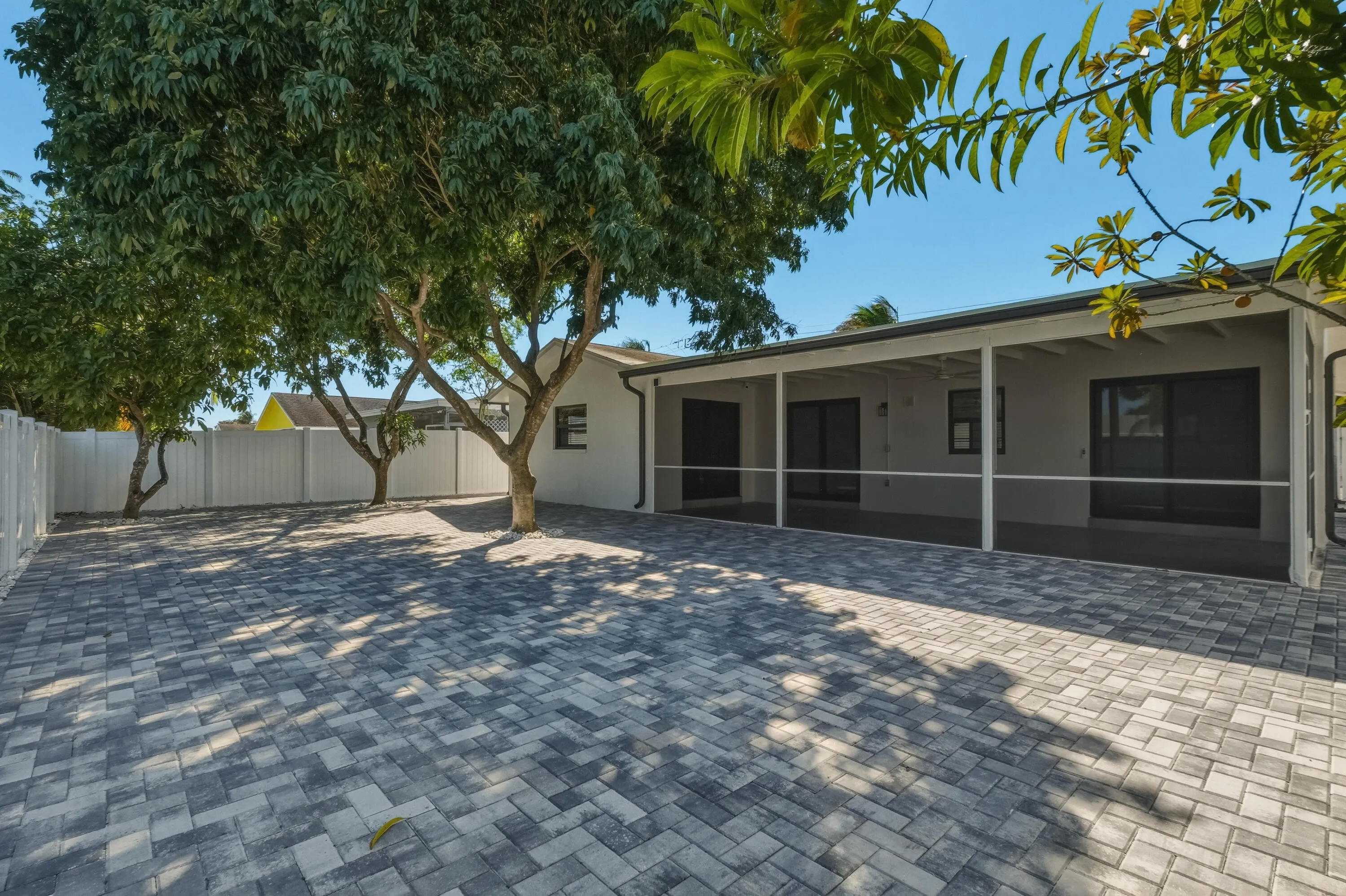22390 SW 66th Ave-50