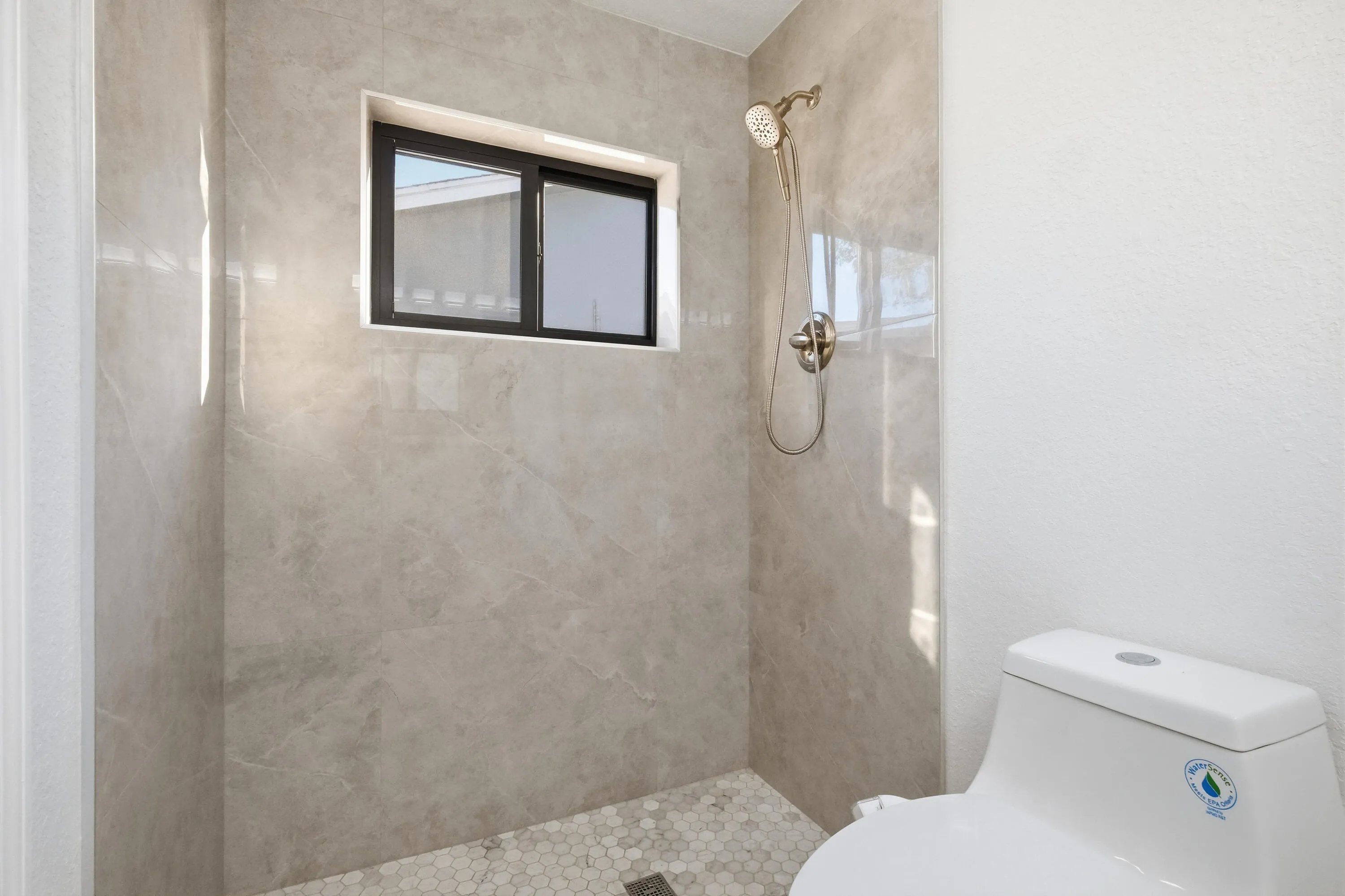 22390 SW 66th Ave-40
