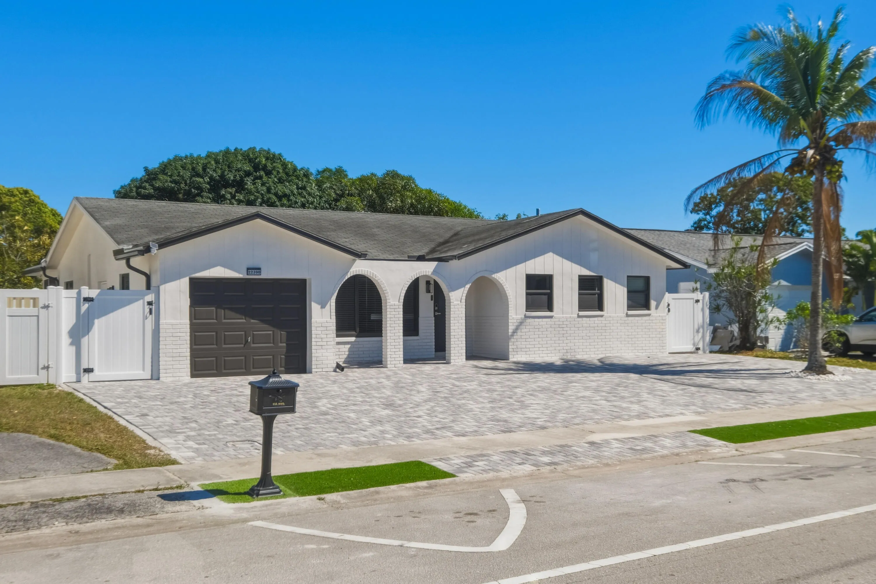 22390 SW 66th Ave-5