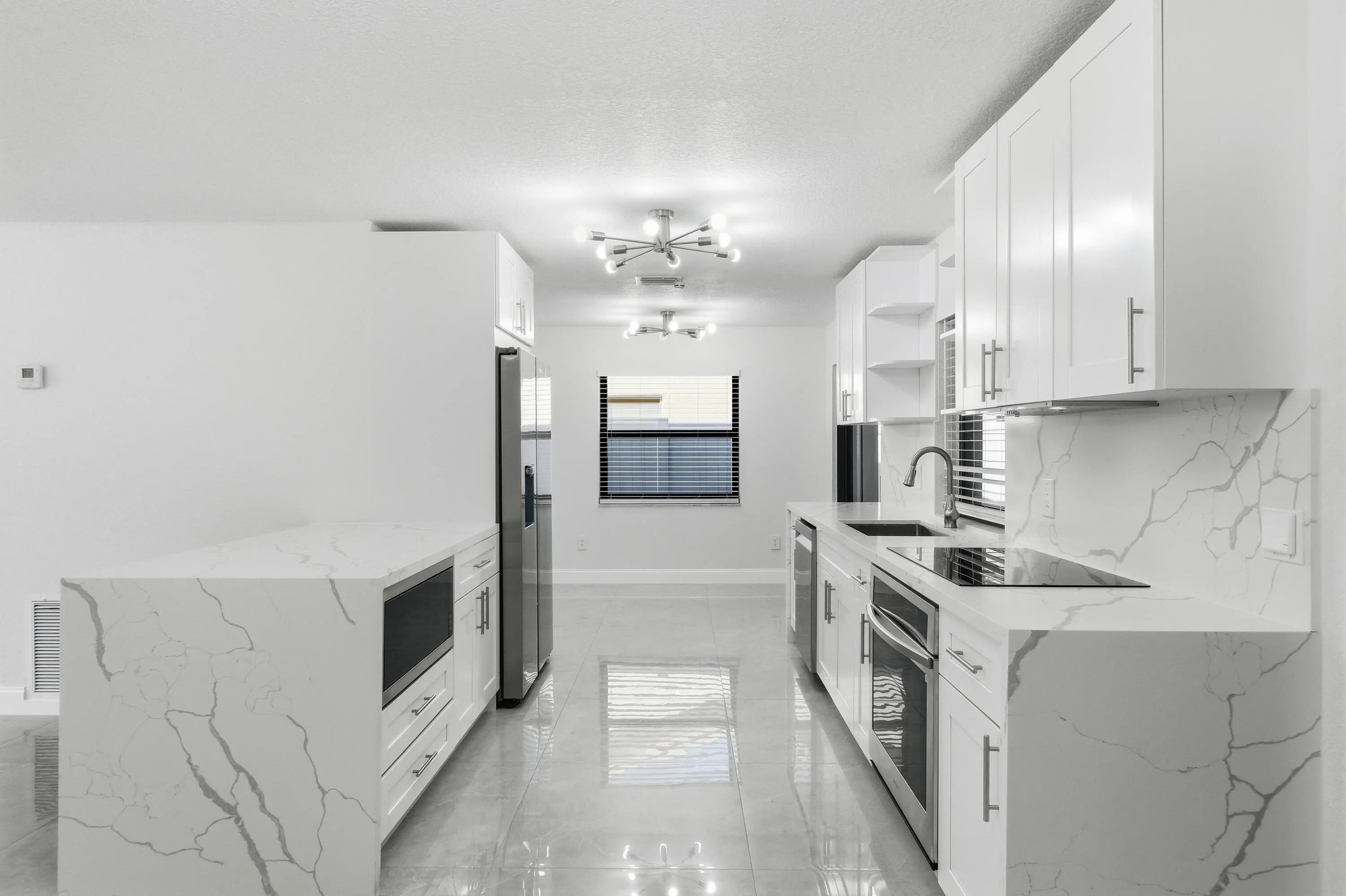 22390 SW 66th Ave-18