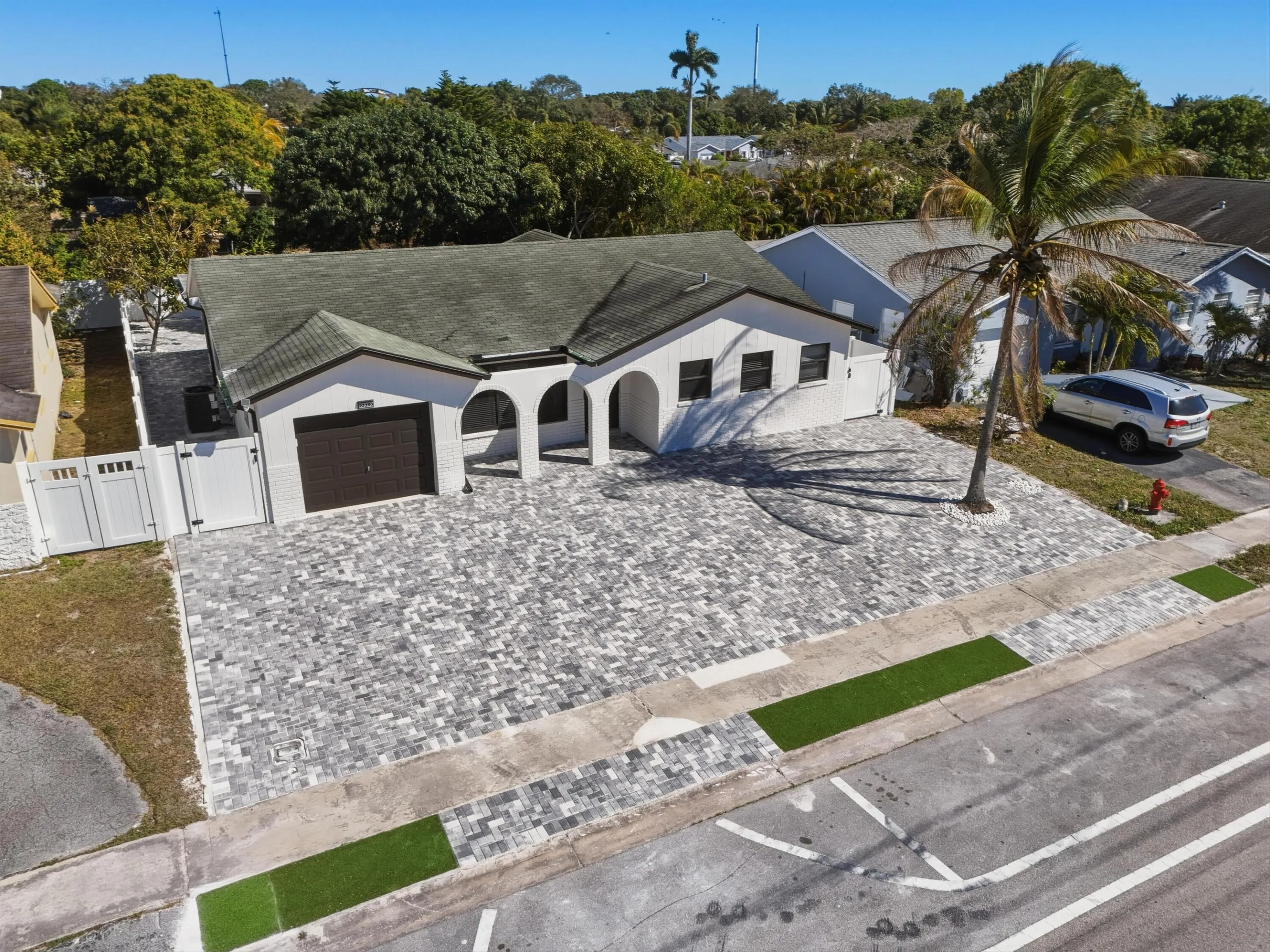 22390 SW 66th Ave-2