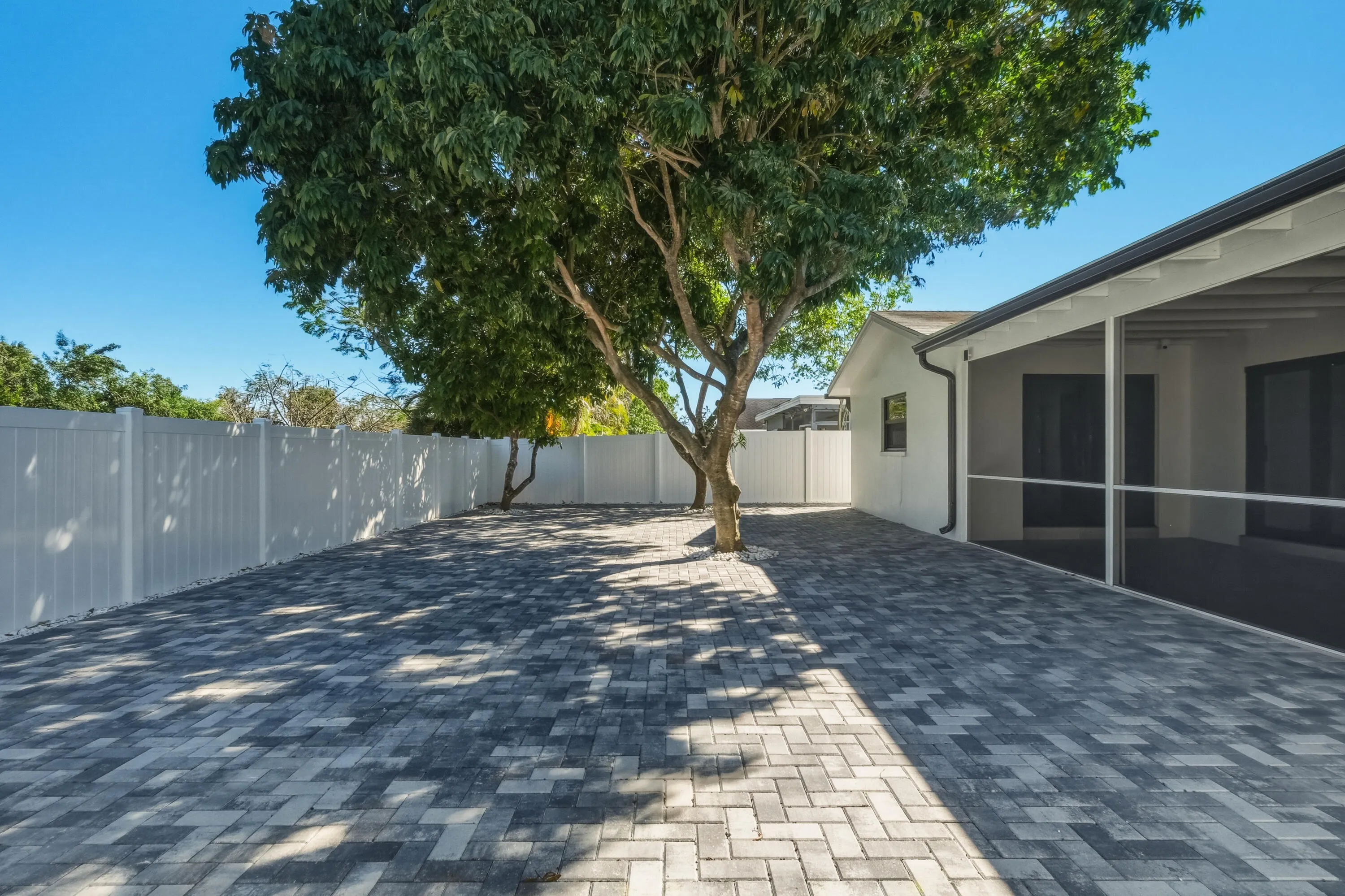 22390 SW 66th Ave-49