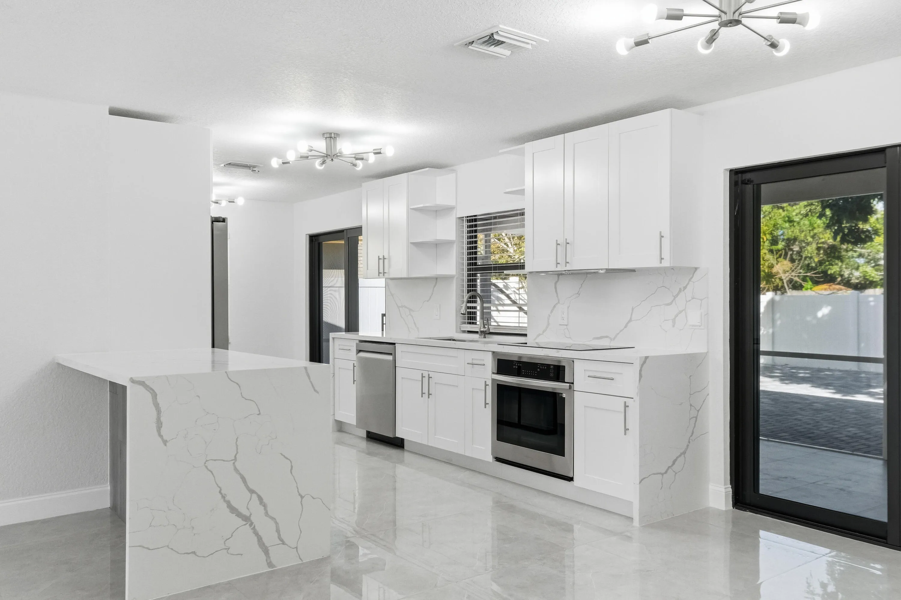 22390 SW 66th Ave-17