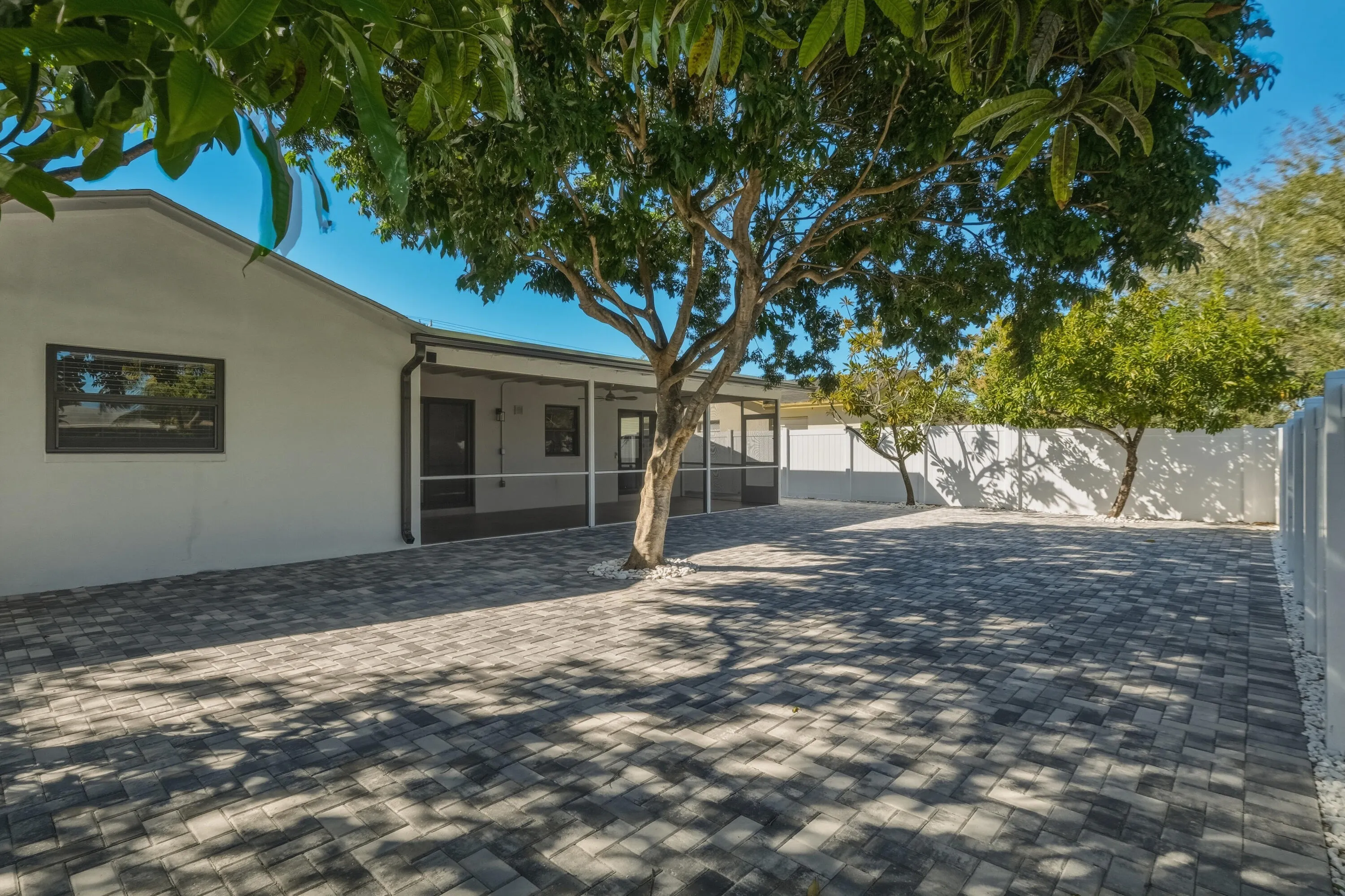 22390 SW 66th Ave-52