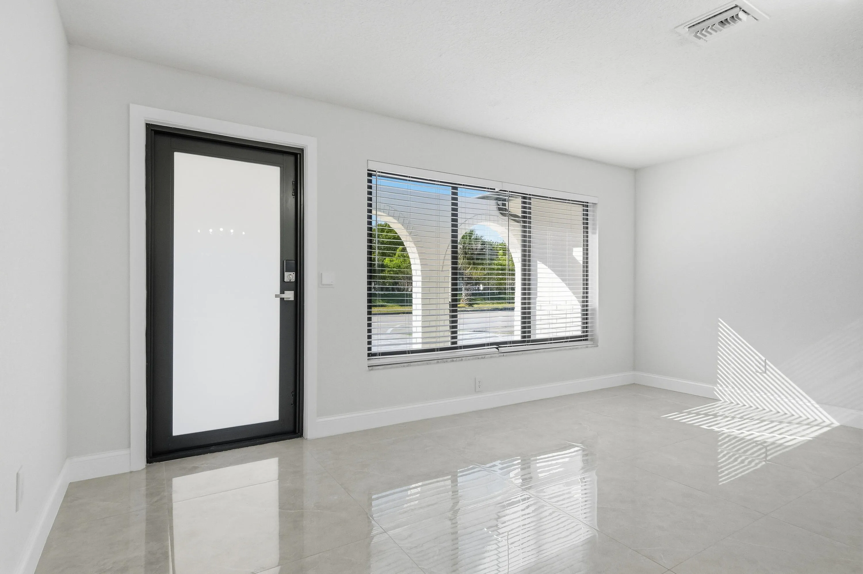 22390 SW 66th Ave-10