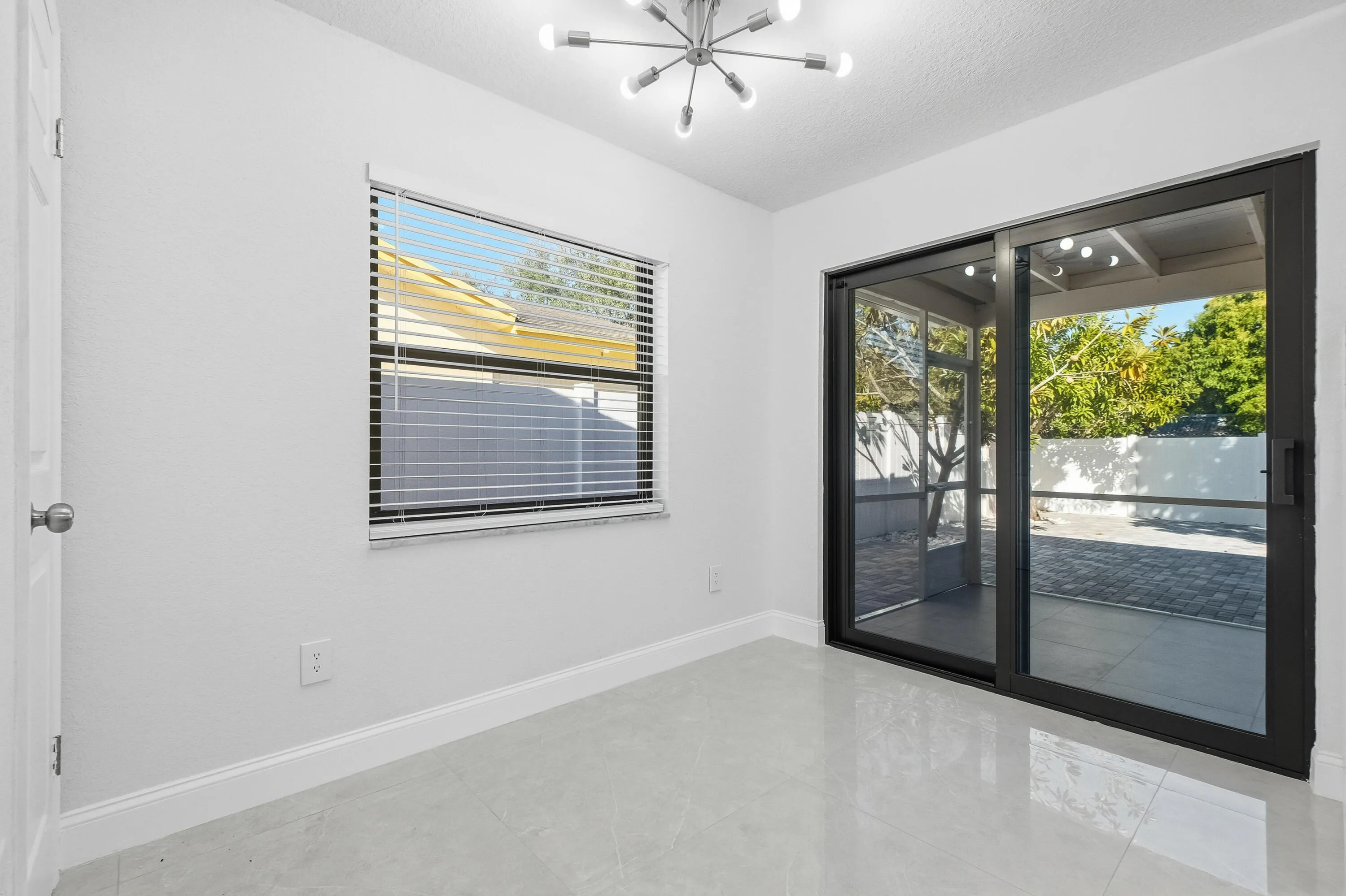 22390 SW 66th Ave-27