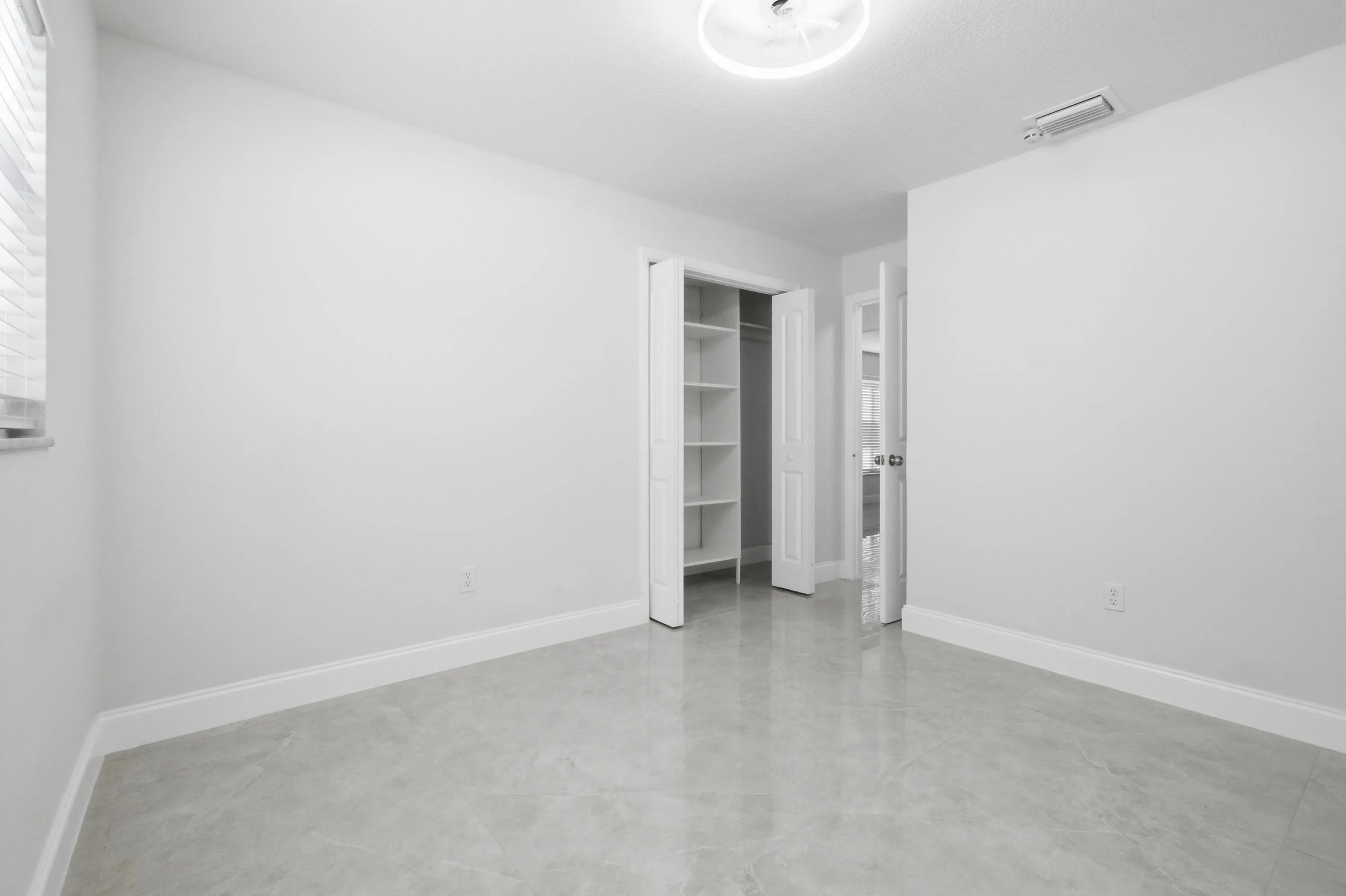 22390 SW 66th Ave-35