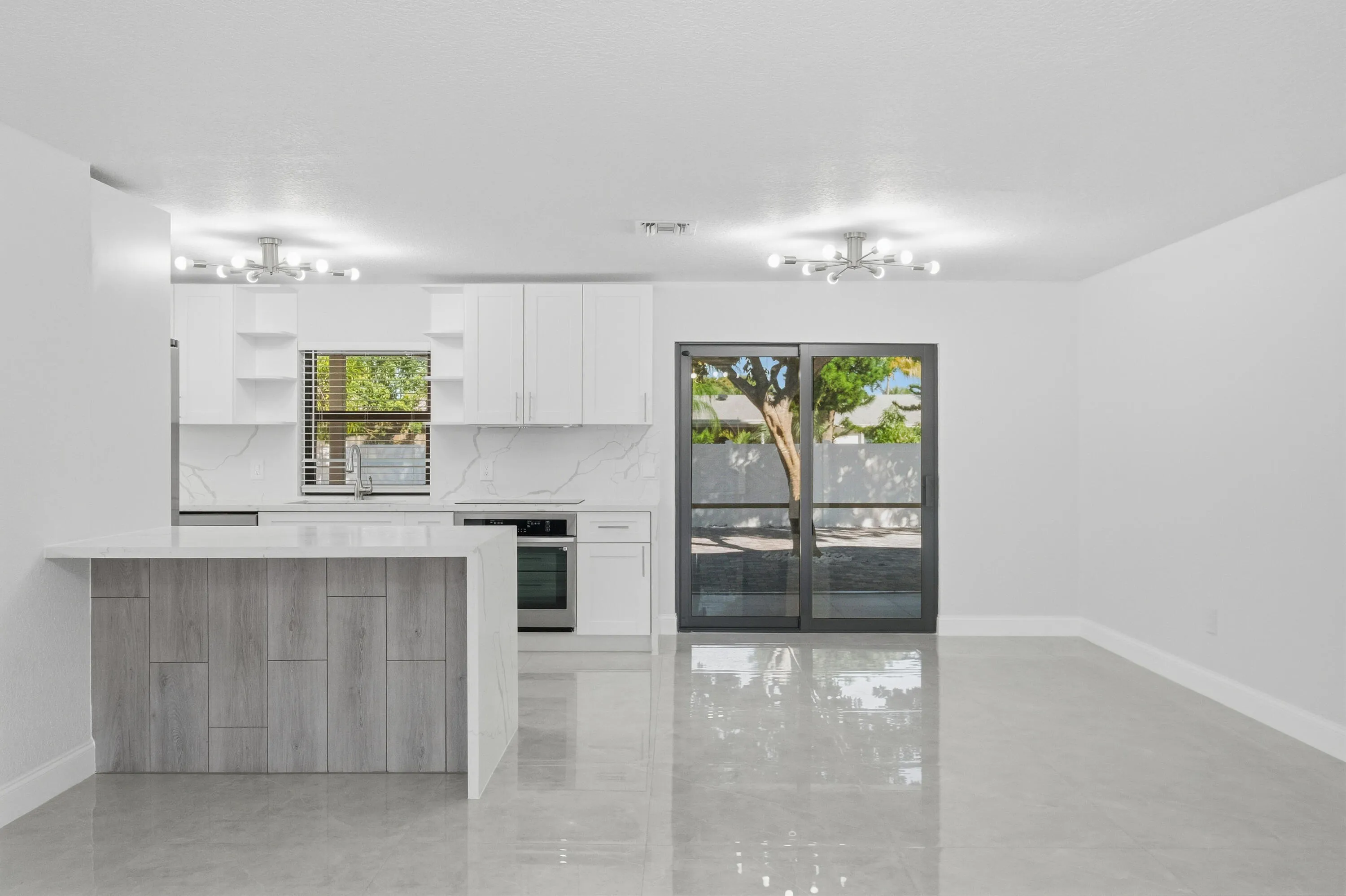 22390 SW 66th Ave-15