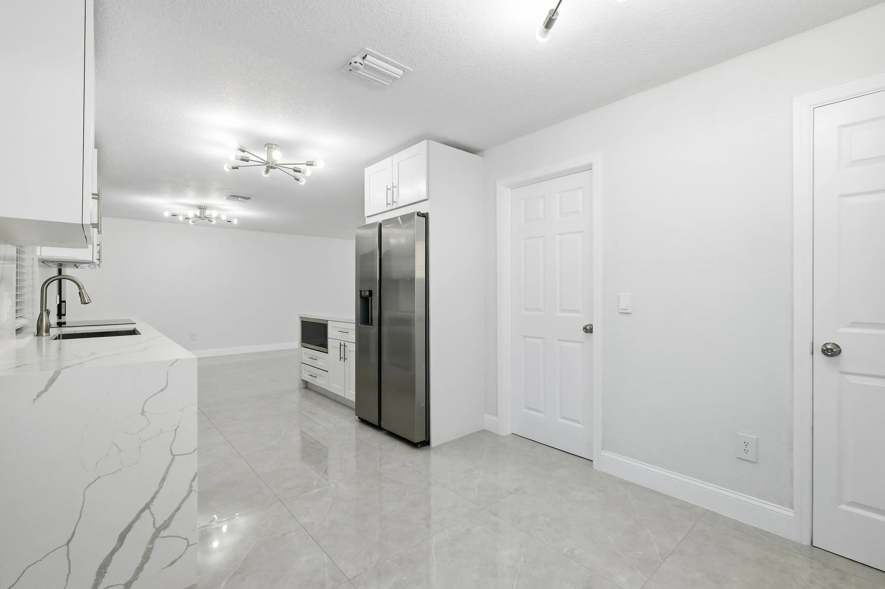 22390 SW 66th Ave-29