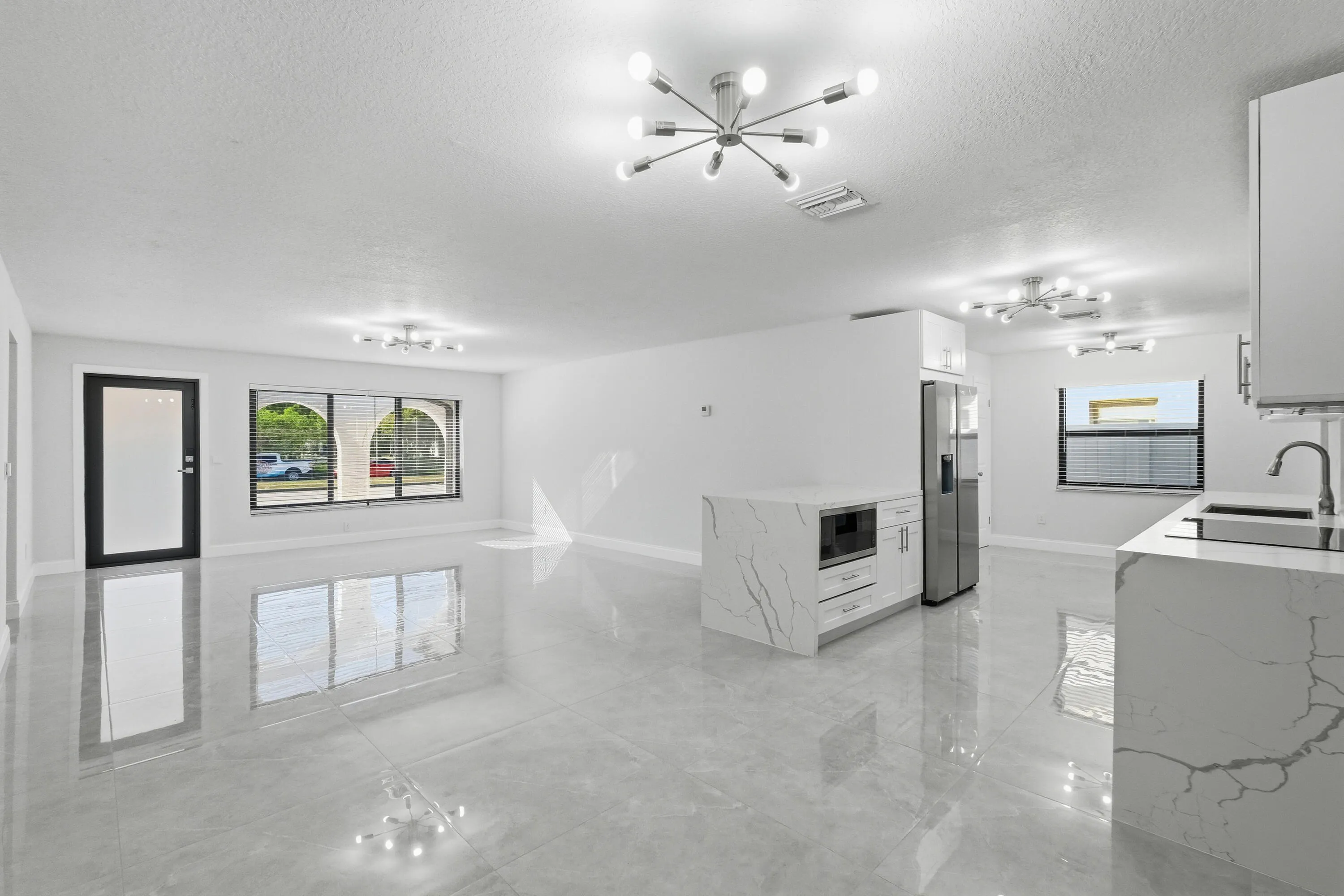 22390 SW 66th Ave-16