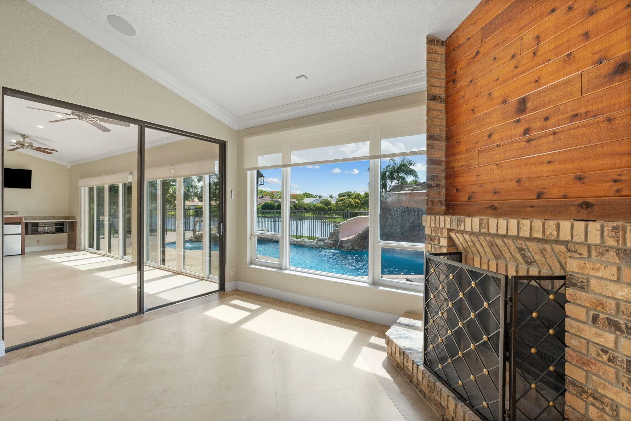 21-web-or-mls-11220 NW 2nd Manor Coral S