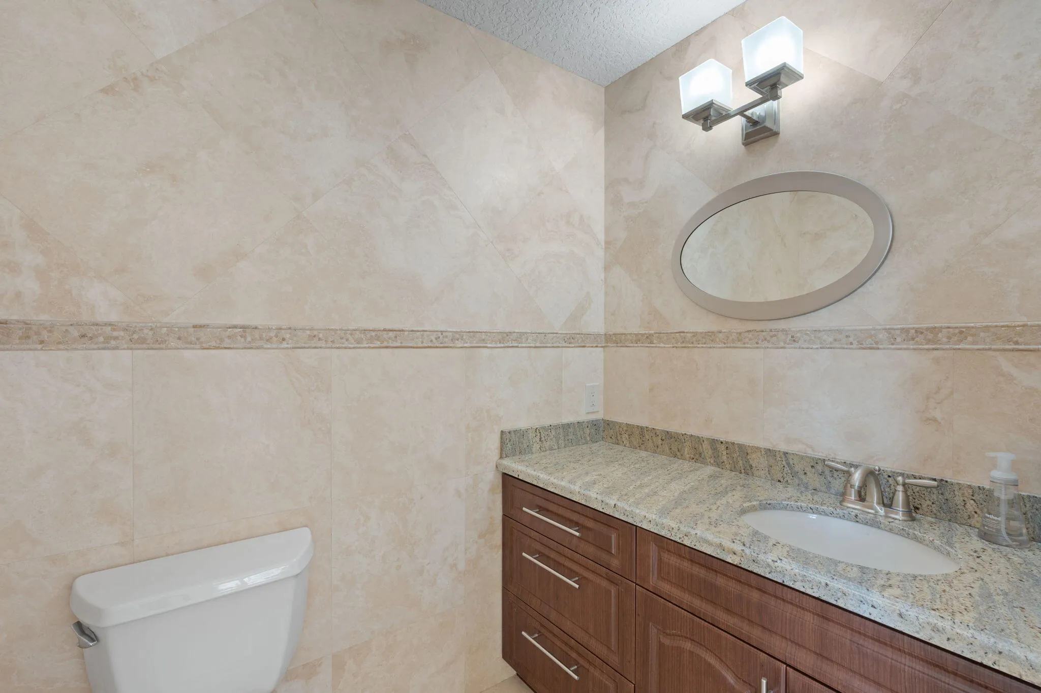8-web-or-mls-11220 NW 2nd Manor Coral Sp