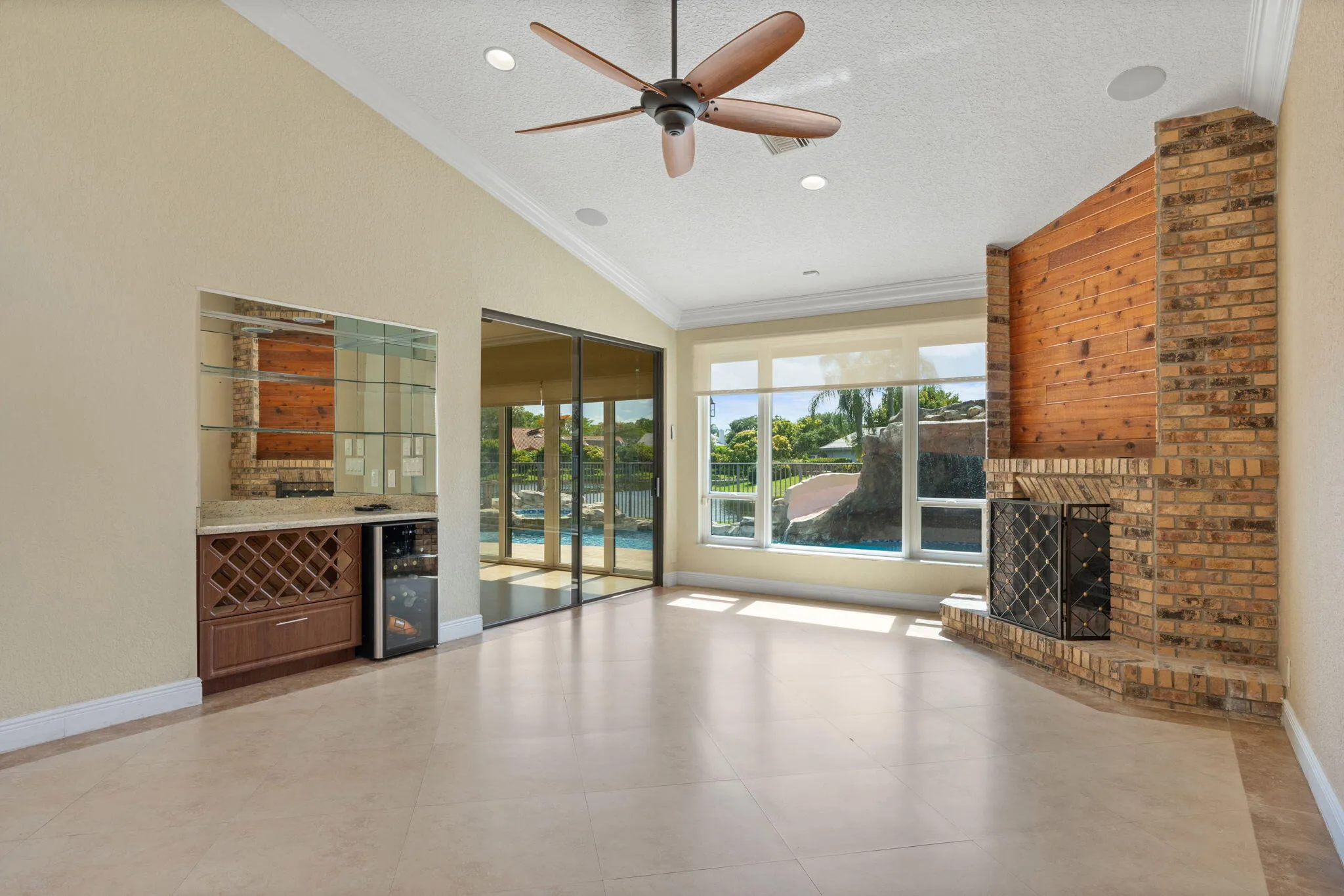 20-web-or-mls-11220 NW 2nd Manor Coral S