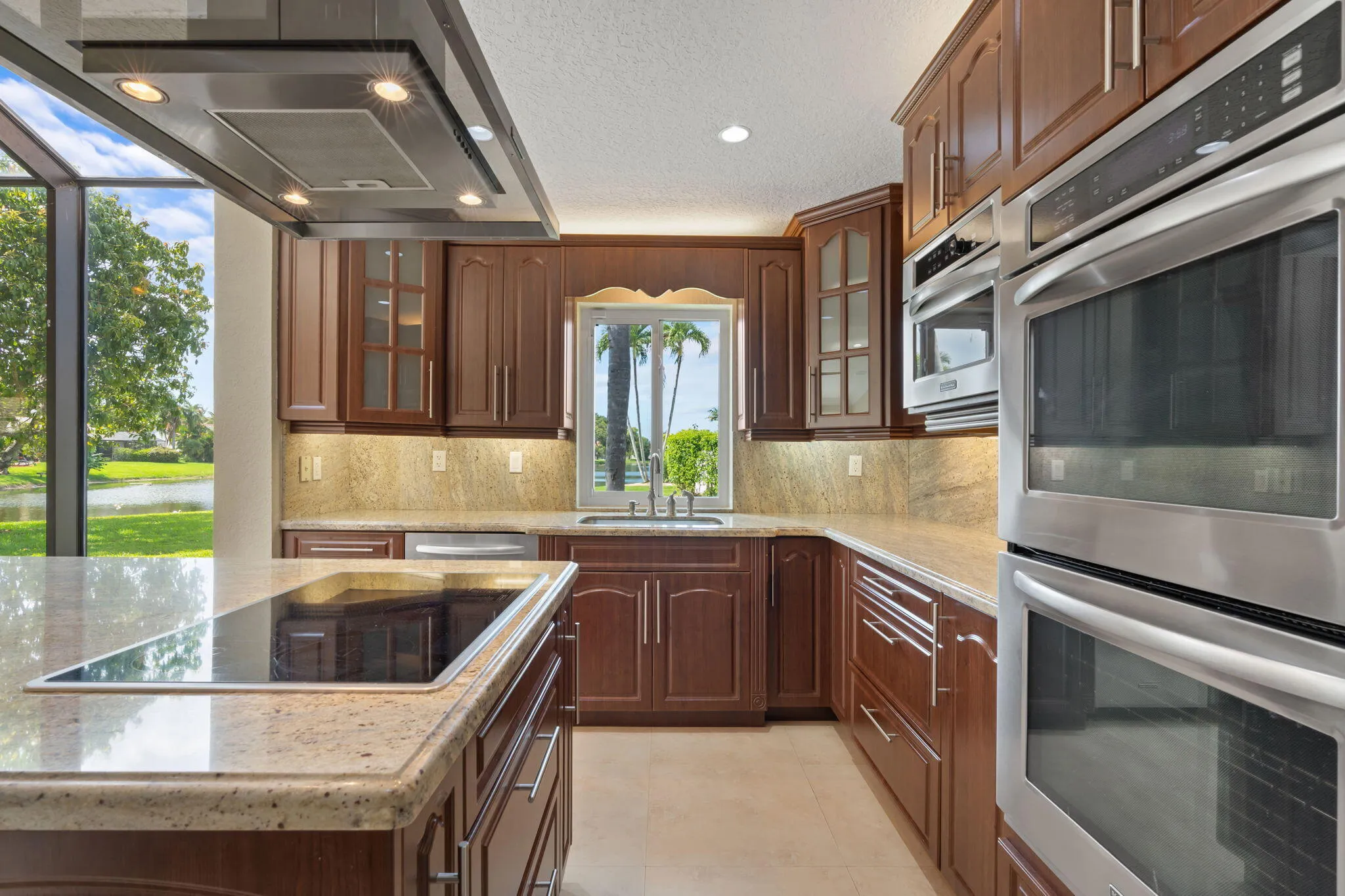 15-web-or-mls-11220 NW 2nd Manor Coral S