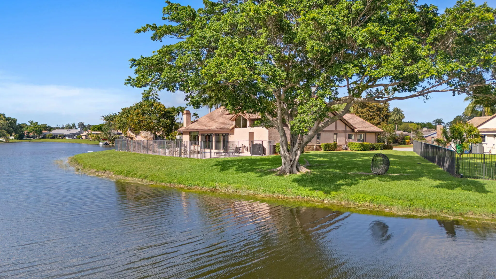 60-web-or-mls-11220 NW 2nd Manor Coral S