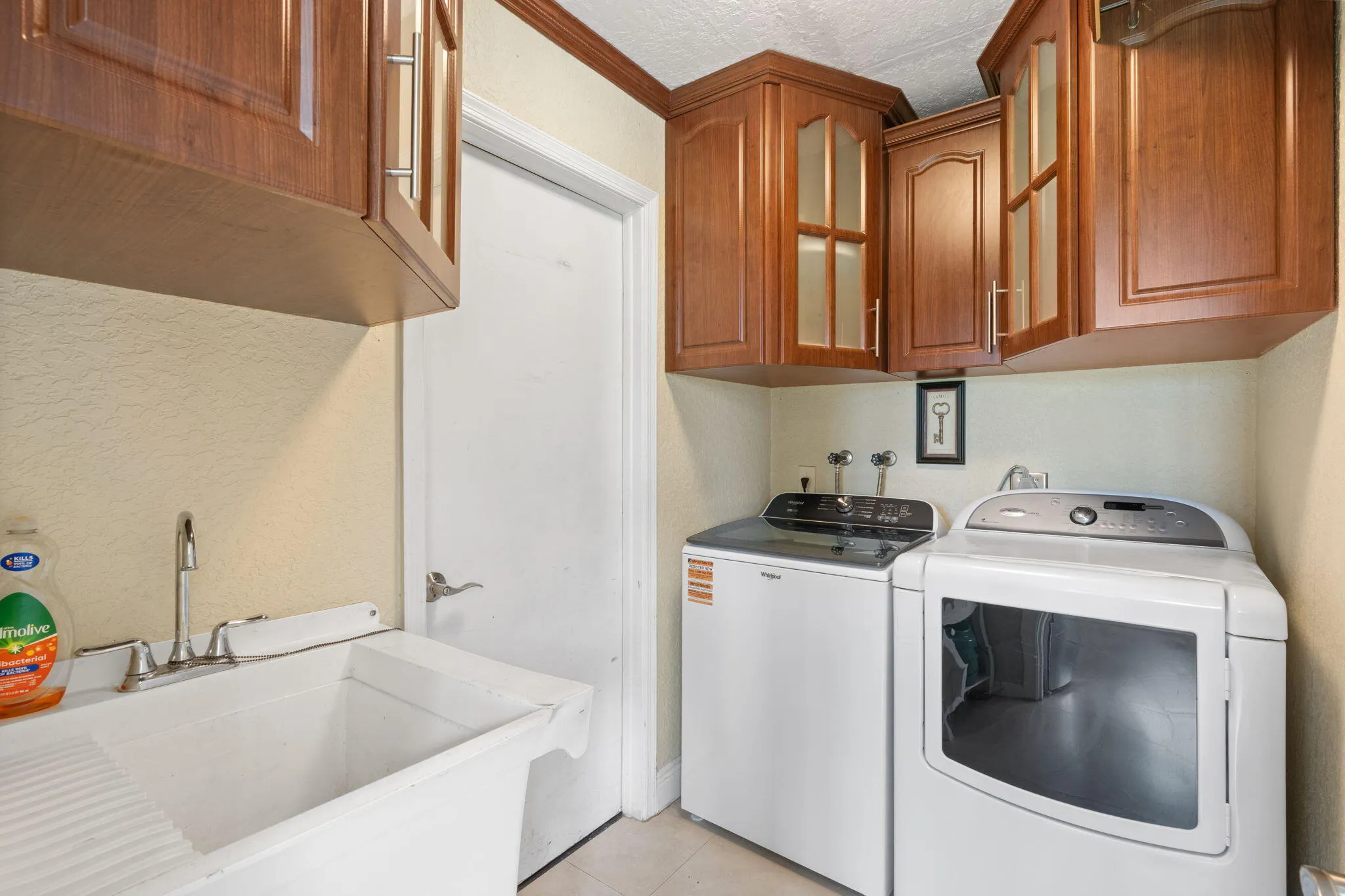 16-web-or-mls-11220 NW 2nd Manor Coral S