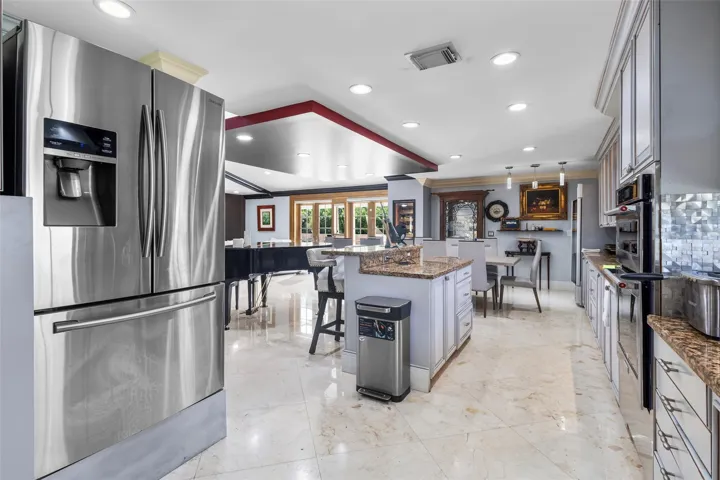 Kitchen / Dining