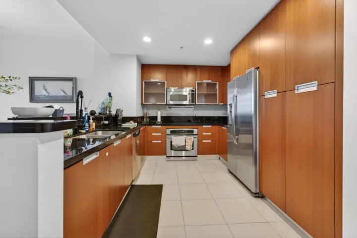 STAGED KITCHEN