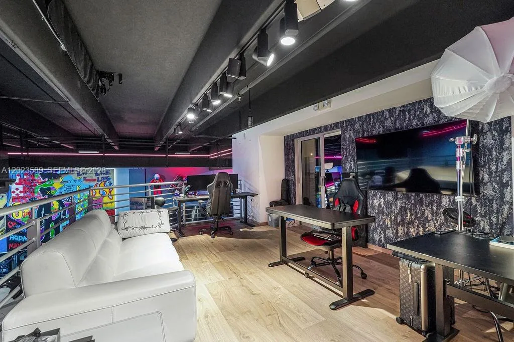 Property photo 35