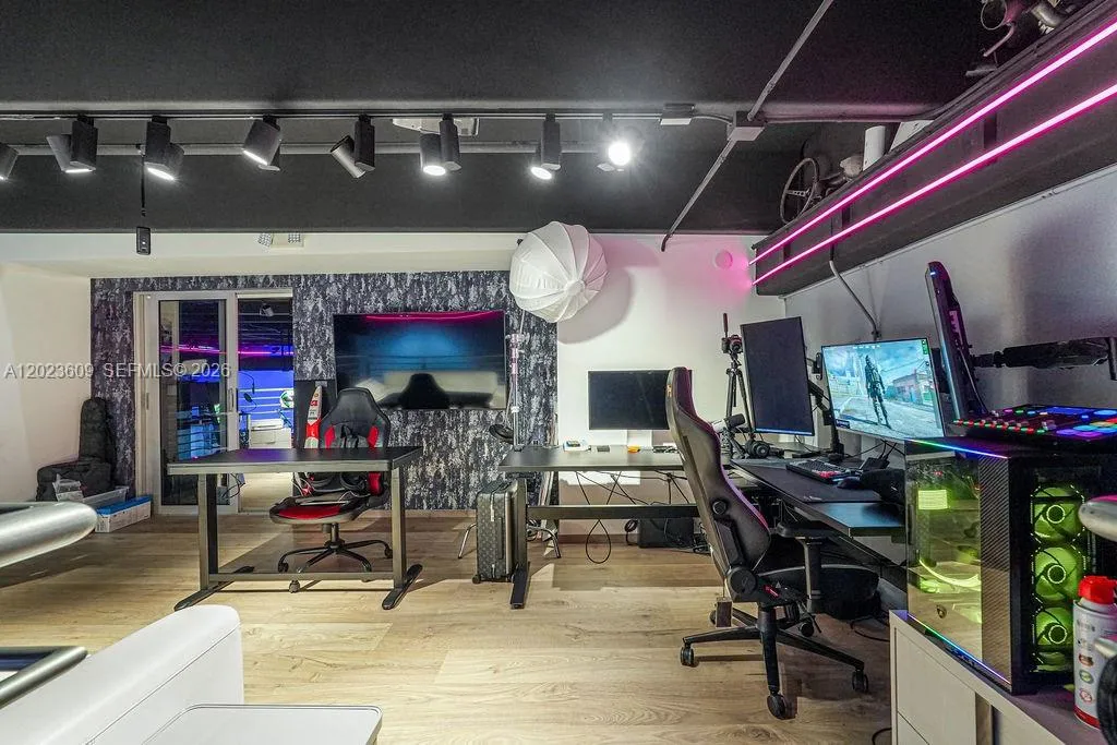Property photo 32