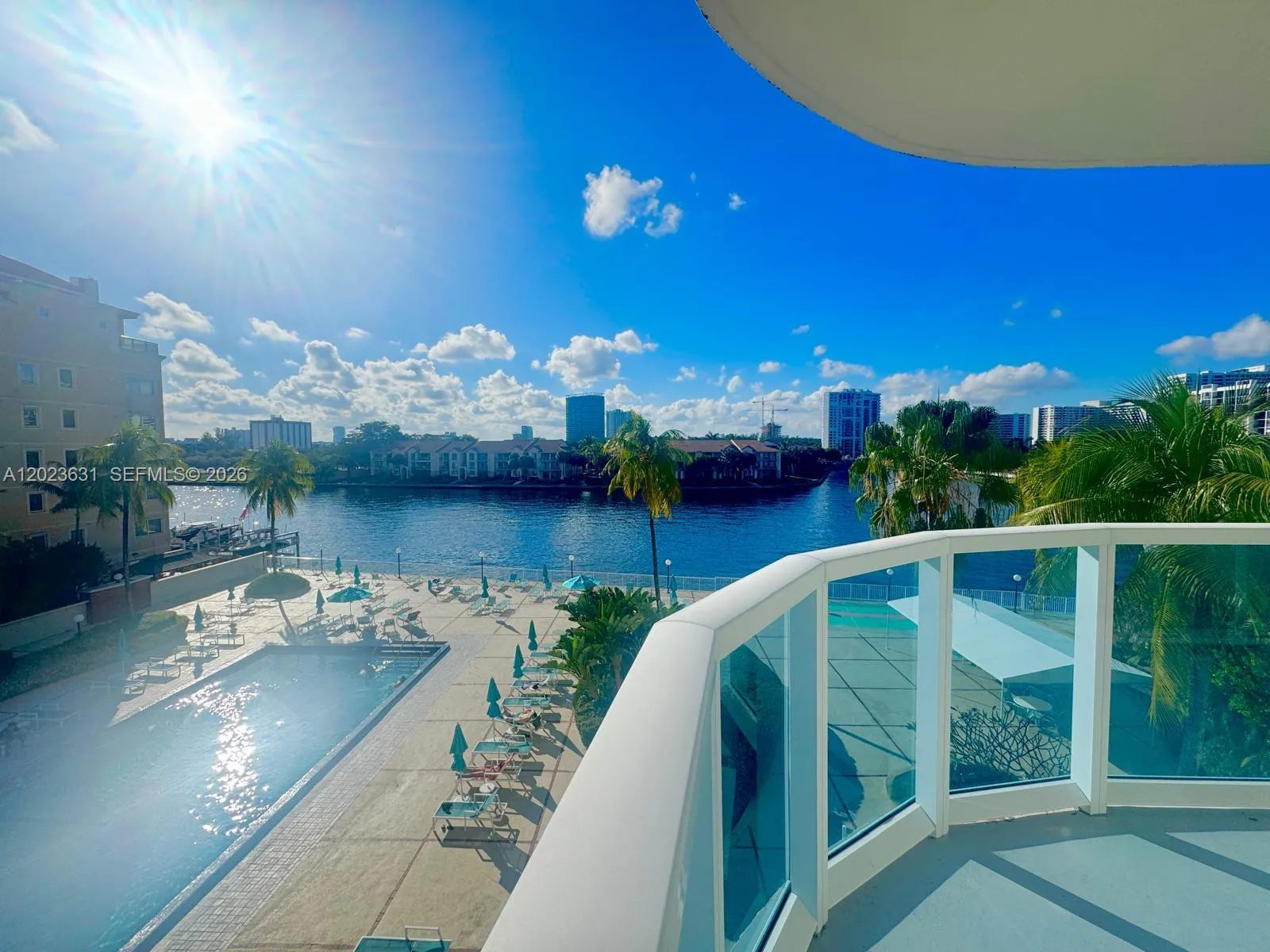 balcony