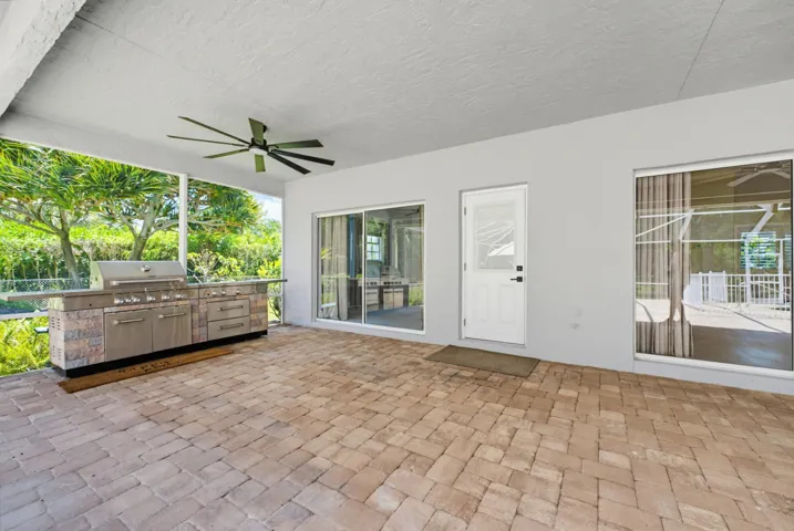 Covered Outdoor Patio with Grille