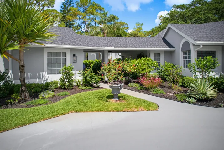 Breezeway from house to garage
