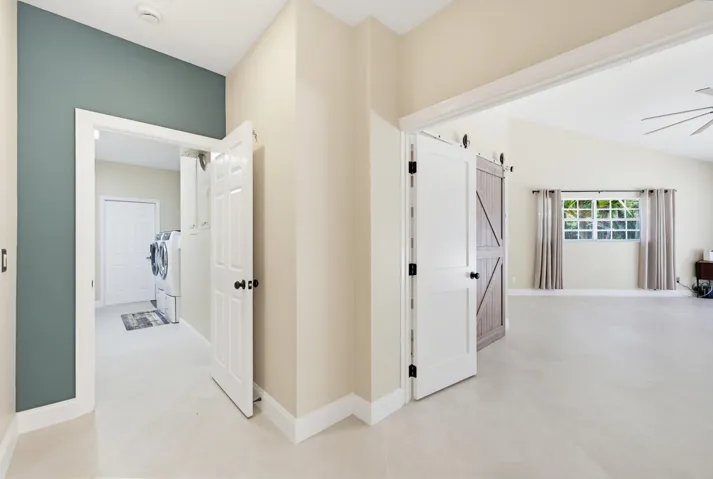 Laundry Room/Primary Entry
