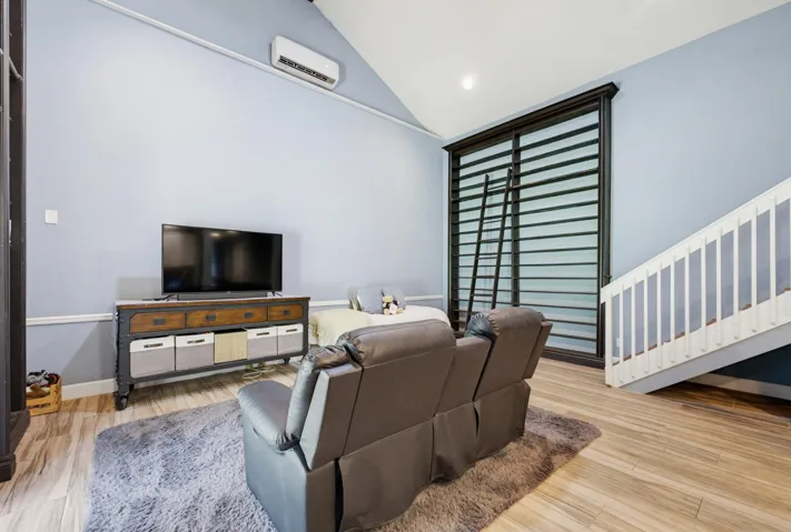 Detached Guest House