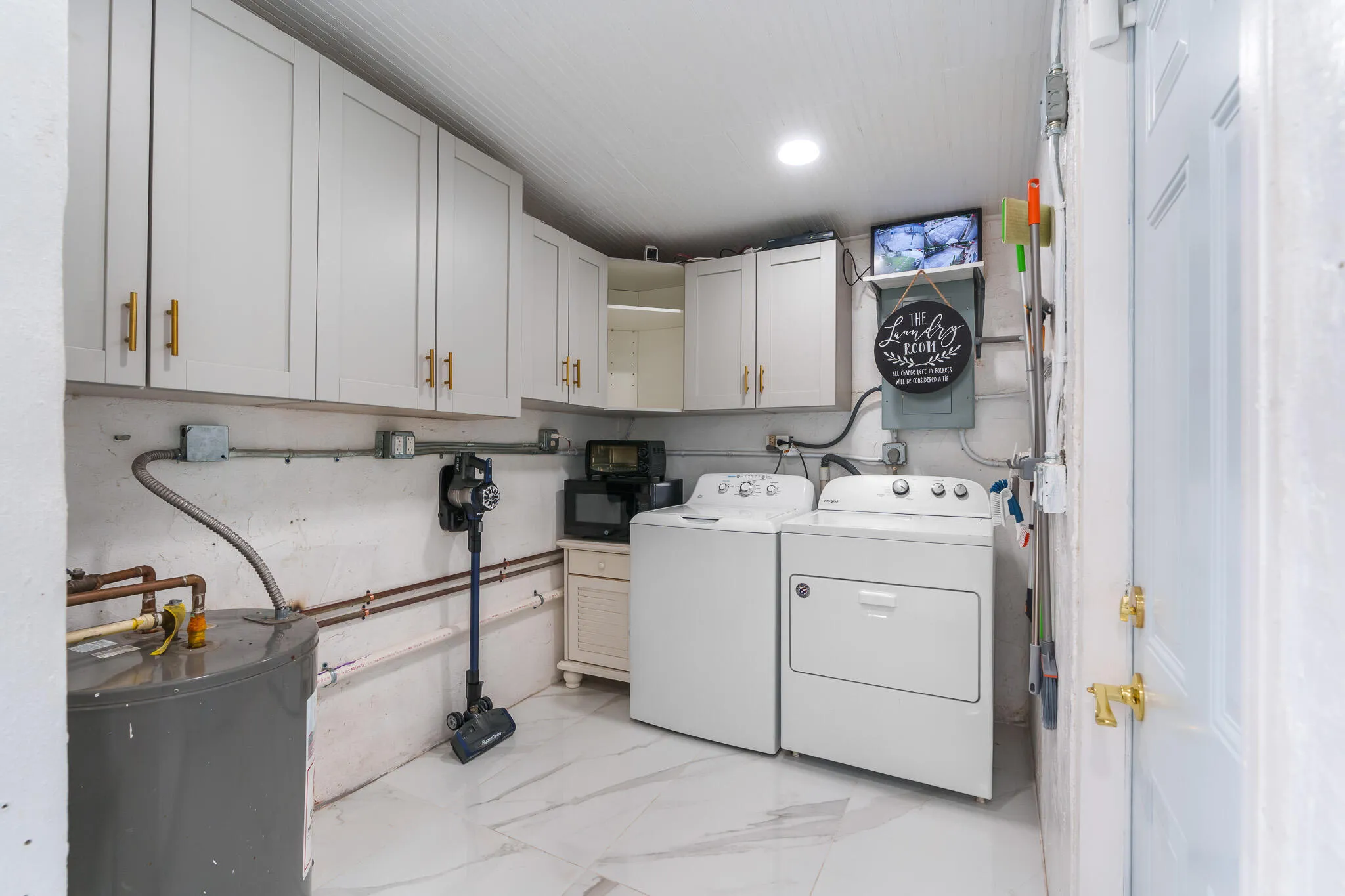 Laundry Room 1