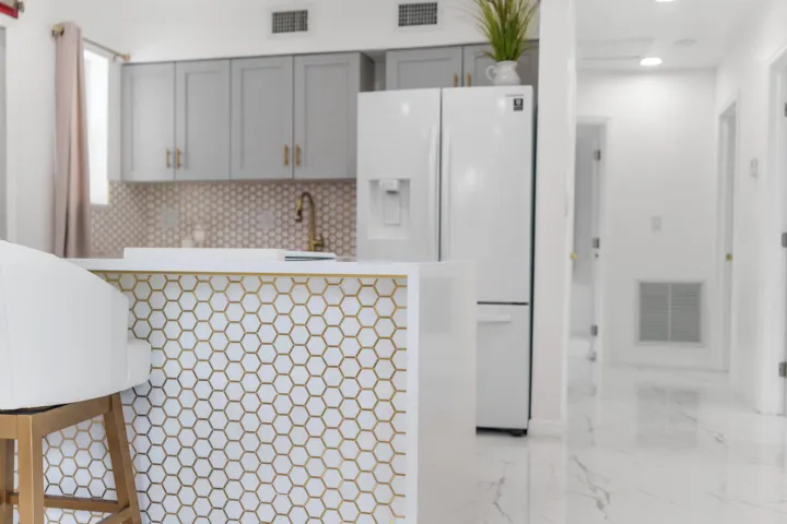 Island Luxury Backsplash