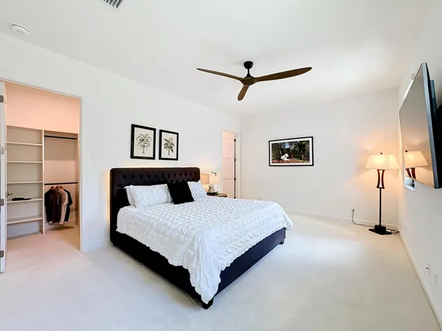 8596 SW Felicita Junior Suite 1