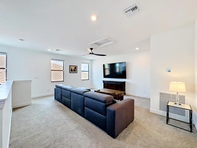 8596 SW Felicita Way Bonus Room 4