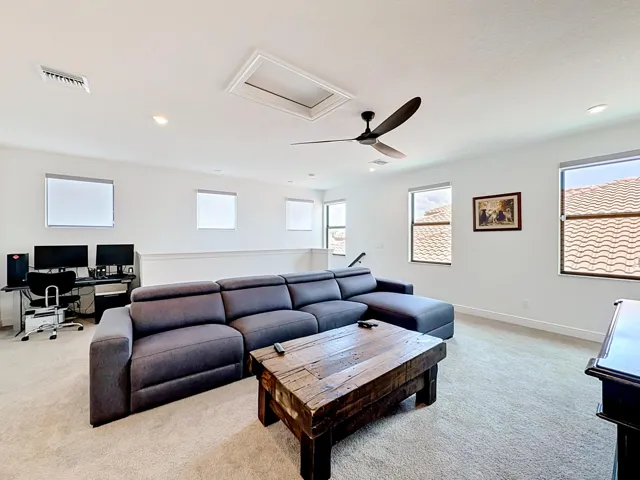 8596 SW Felicita Way Bonus Room 2