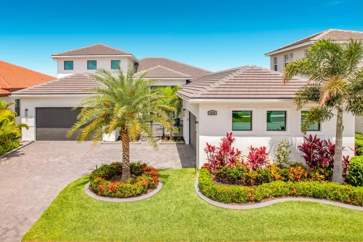 8596 SW Felicita Landscaping