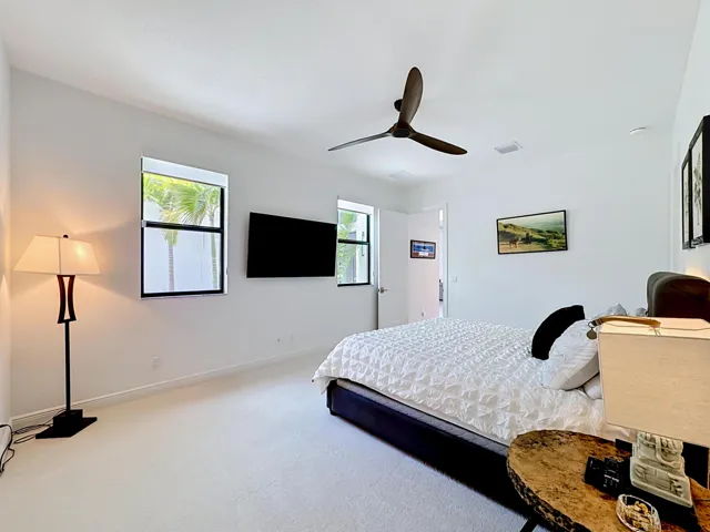 8596 SW Felicita Junior Suite 2