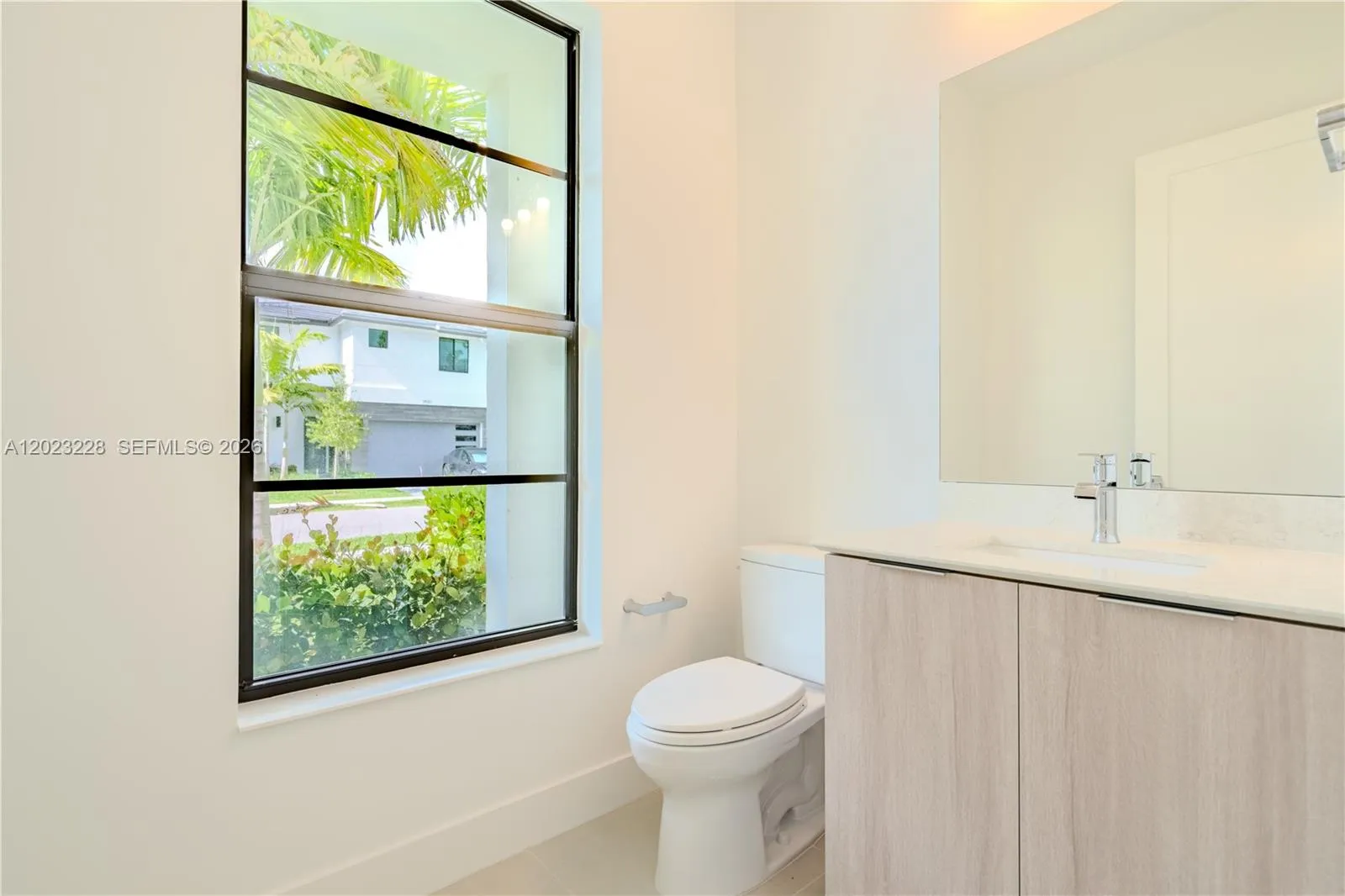 1/2 Bath 1st floor
