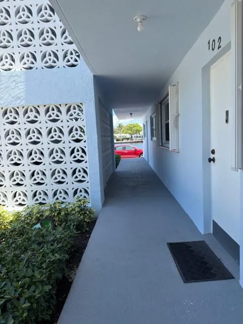 19_Front_door_facing_east_towards_Intrac