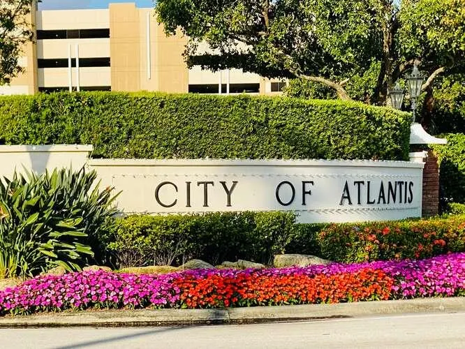 044-021-City of Atlantis-666x500