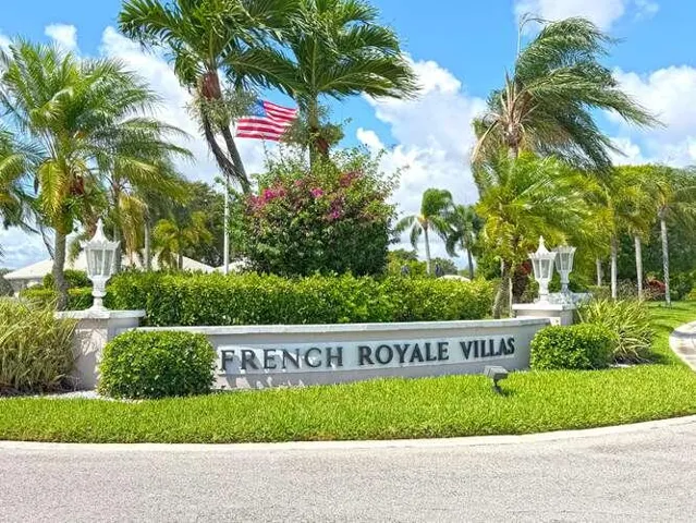045-036-French Royle Villas-666x500