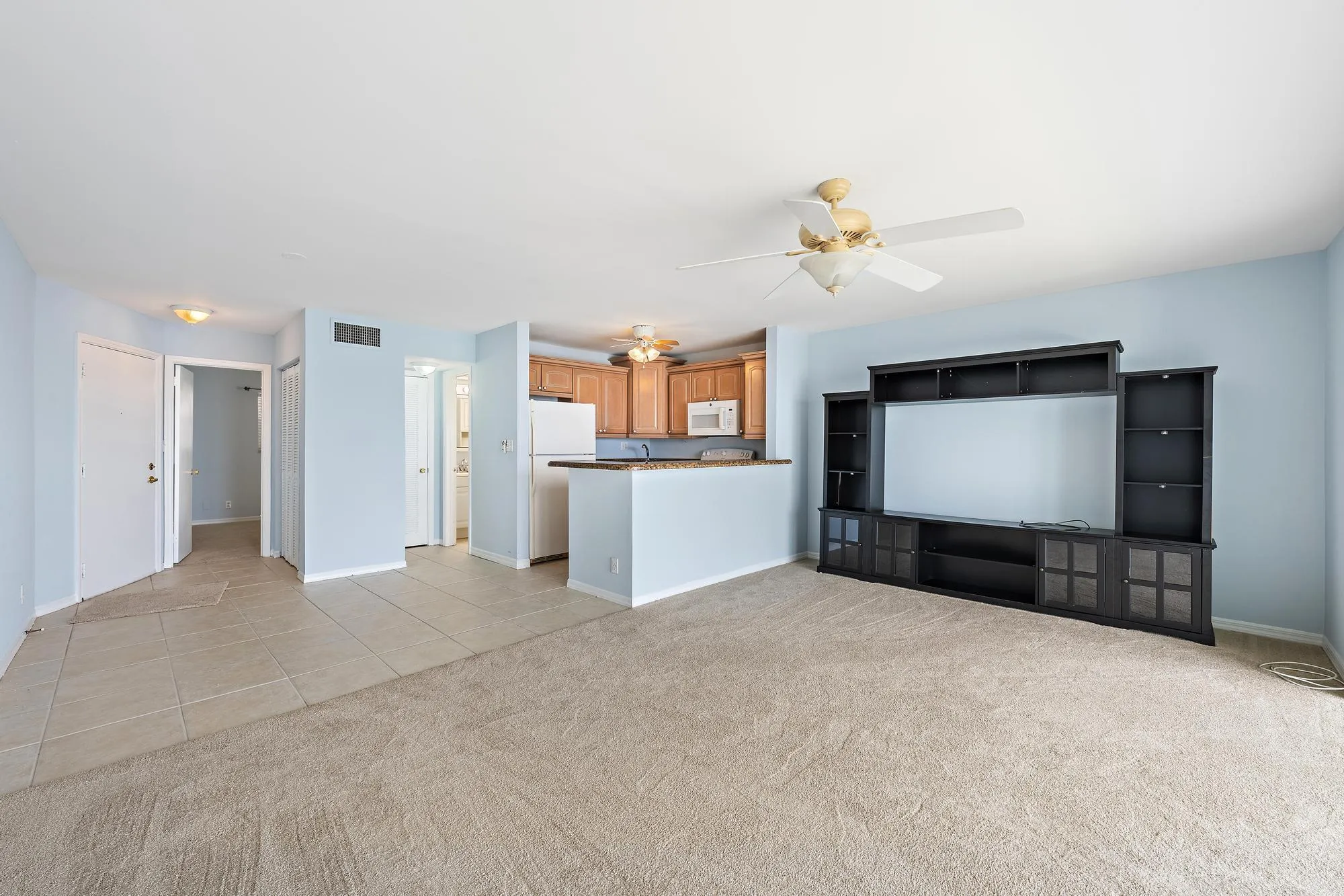 400 Wilma Cir 206-9