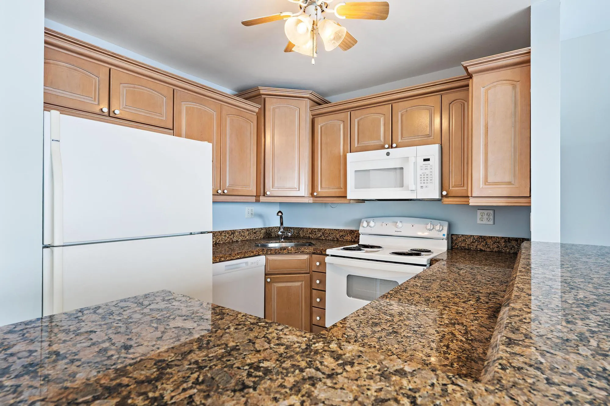 400 Wilma Cir 206-3