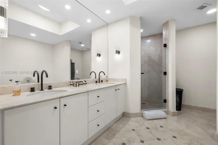 Actualprimary bathroom