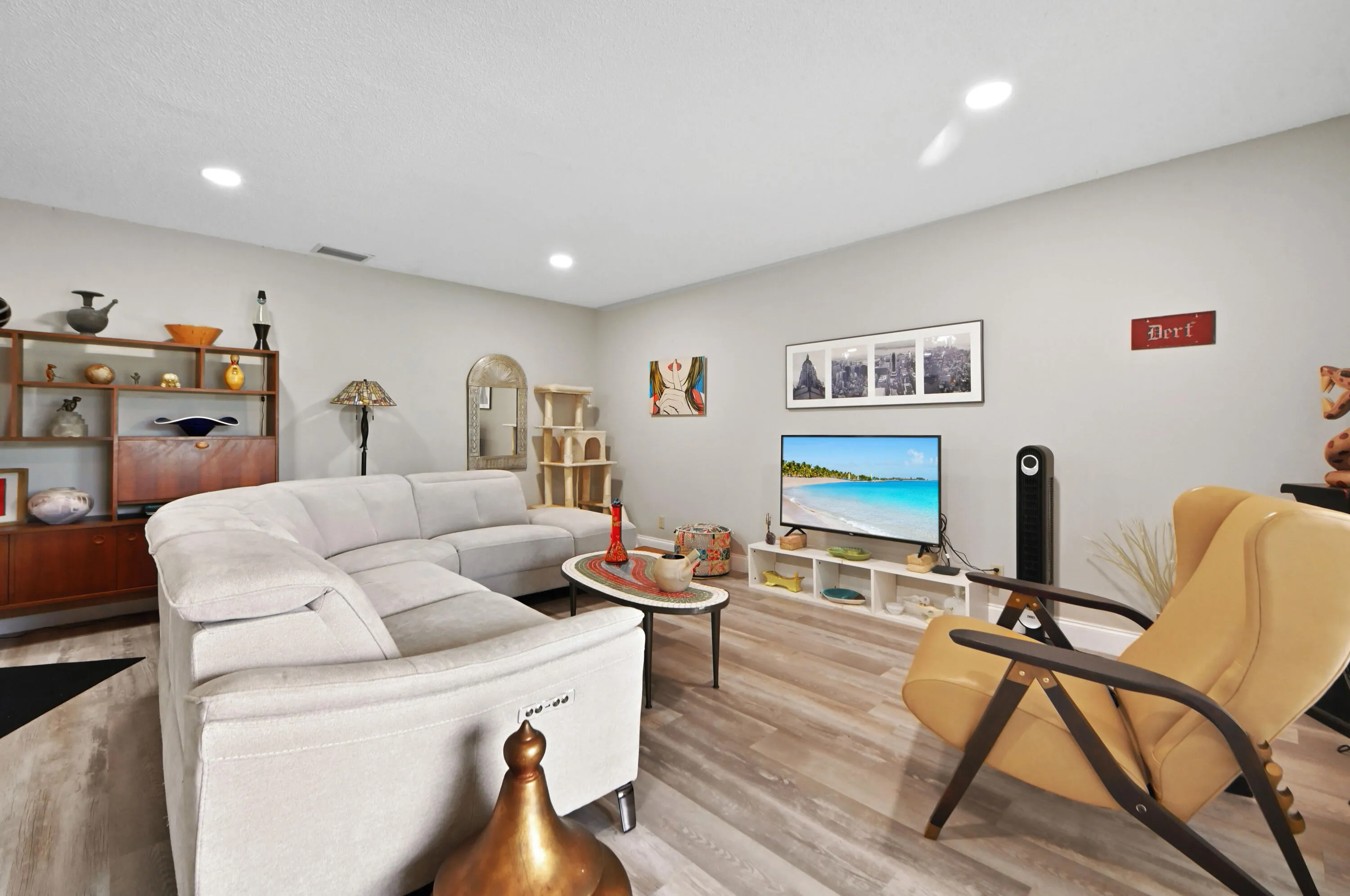 18 Living room 02